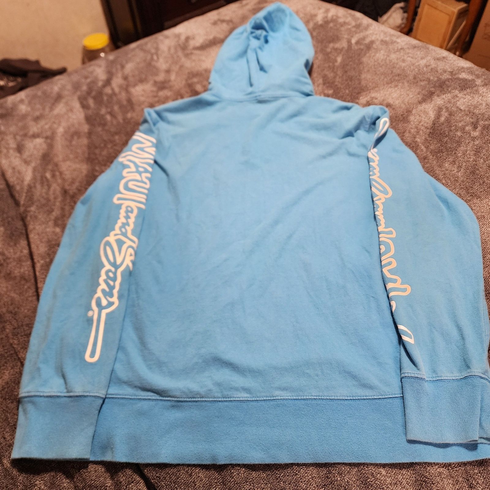 American Eagle Outfitters AE Maui & Sons Hooded long sleeve tshirt light blue SzL 2347 Size US L / EU 52-54 / 3 - 2 Thumbnail