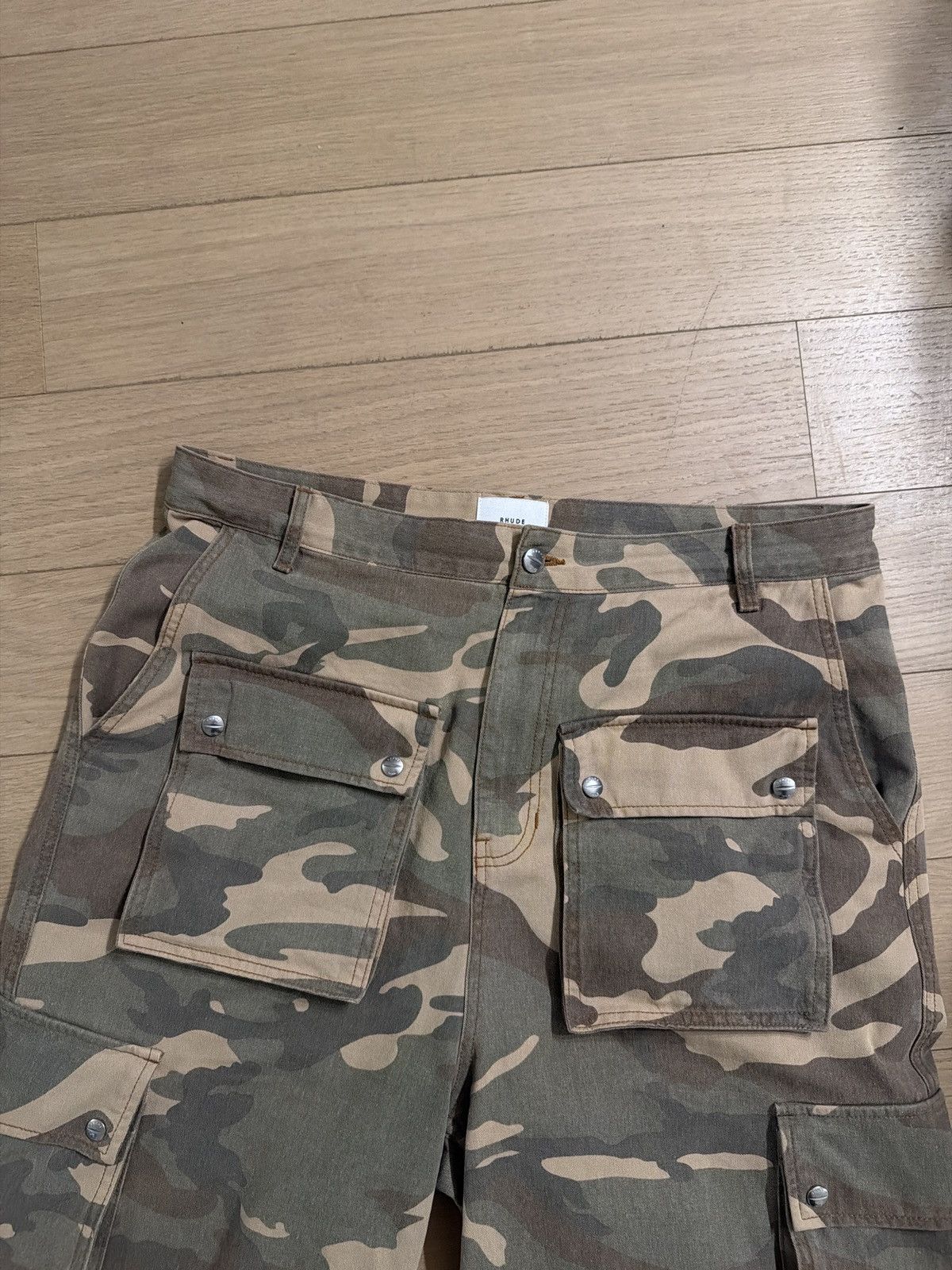 Rhude RHUDE BAGGY CARGO SHORT Size US 32 / EU 48 - 2 Thumbnail
