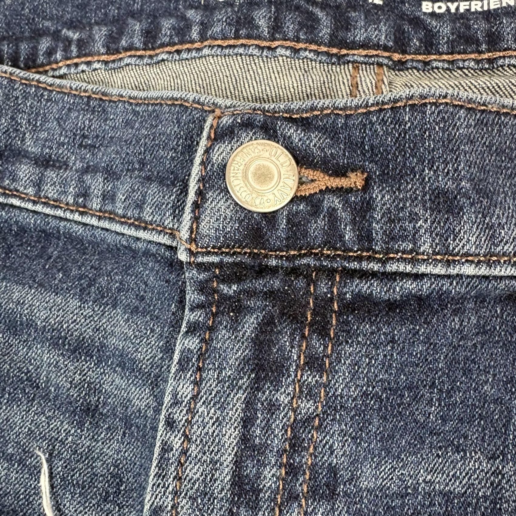 Old Navy Old Navy Jeans Womens 12 Mid Rise Boyfriend Crop Raw Hem 34x24 Blue Denim Jeans Size 34" / US 12 / IT 48 - 6 Thumbnail