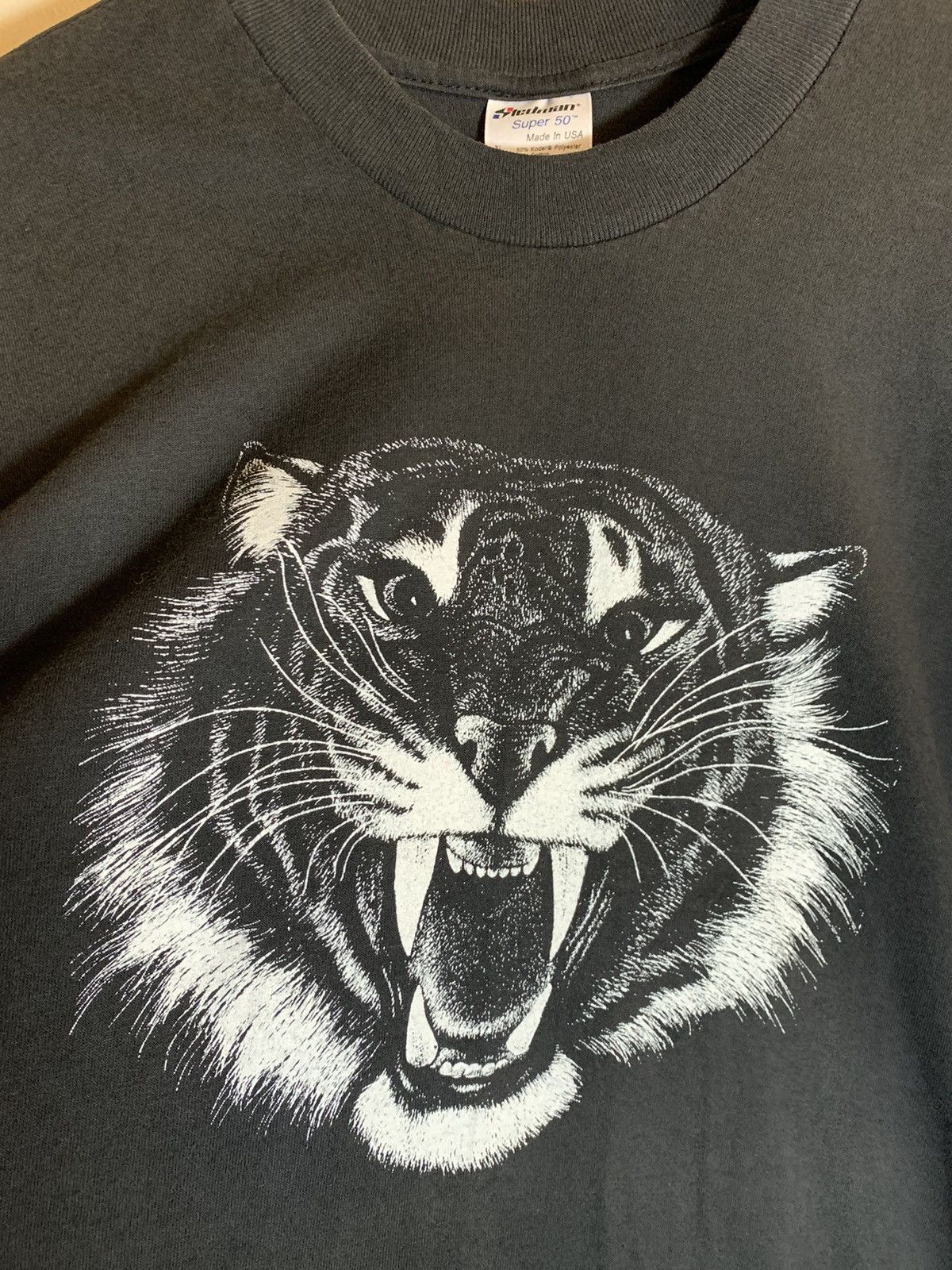 Vintage *RARE* Vintage 80’s Tiger Art Single Stitch Stedman T-Shirt Size US XL / EU 56 / 4 - 2 Thumbnail