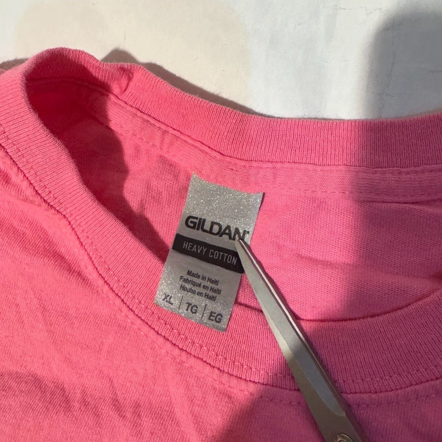 Gildan VINTAGE Gators & Freinds Alligator Park & Exotic Zoo Louisiana Pink Gildan T-Shirt XL Men Short Sleeve Logo Pattern 2000-2009 Size US XL / EU 56 / 4 - 3 Thumbnail