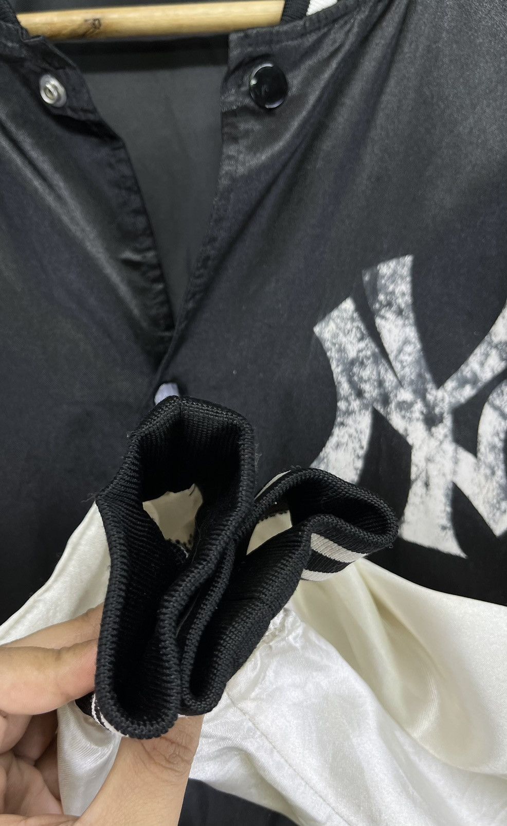 Majestic Vintage Majestic MLB New York Trashed Varsity Jacket Size US L / EU 52-54 / 3 - 12 Thumbnail