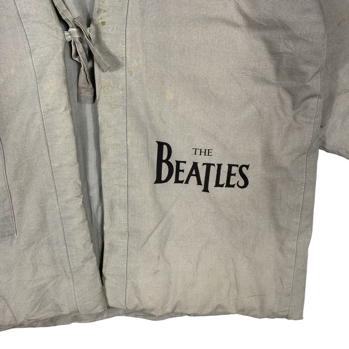 Vintage Vintage 1988 The Beatles Kimono Jacket Size US L / EU 52-54 / 3 - 10 Thumbnail