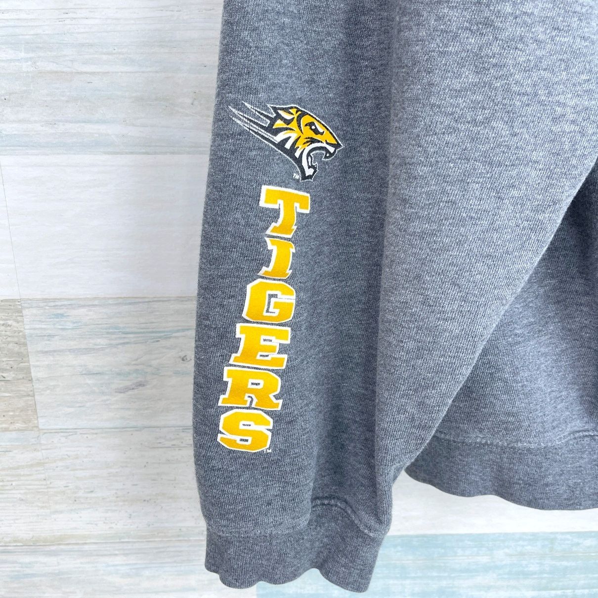 Other Towson University Vintage 90s Sweatshirt Gray Tigers Mens M Size US M / EU 48-50 / 2 - 6 Thumbnail