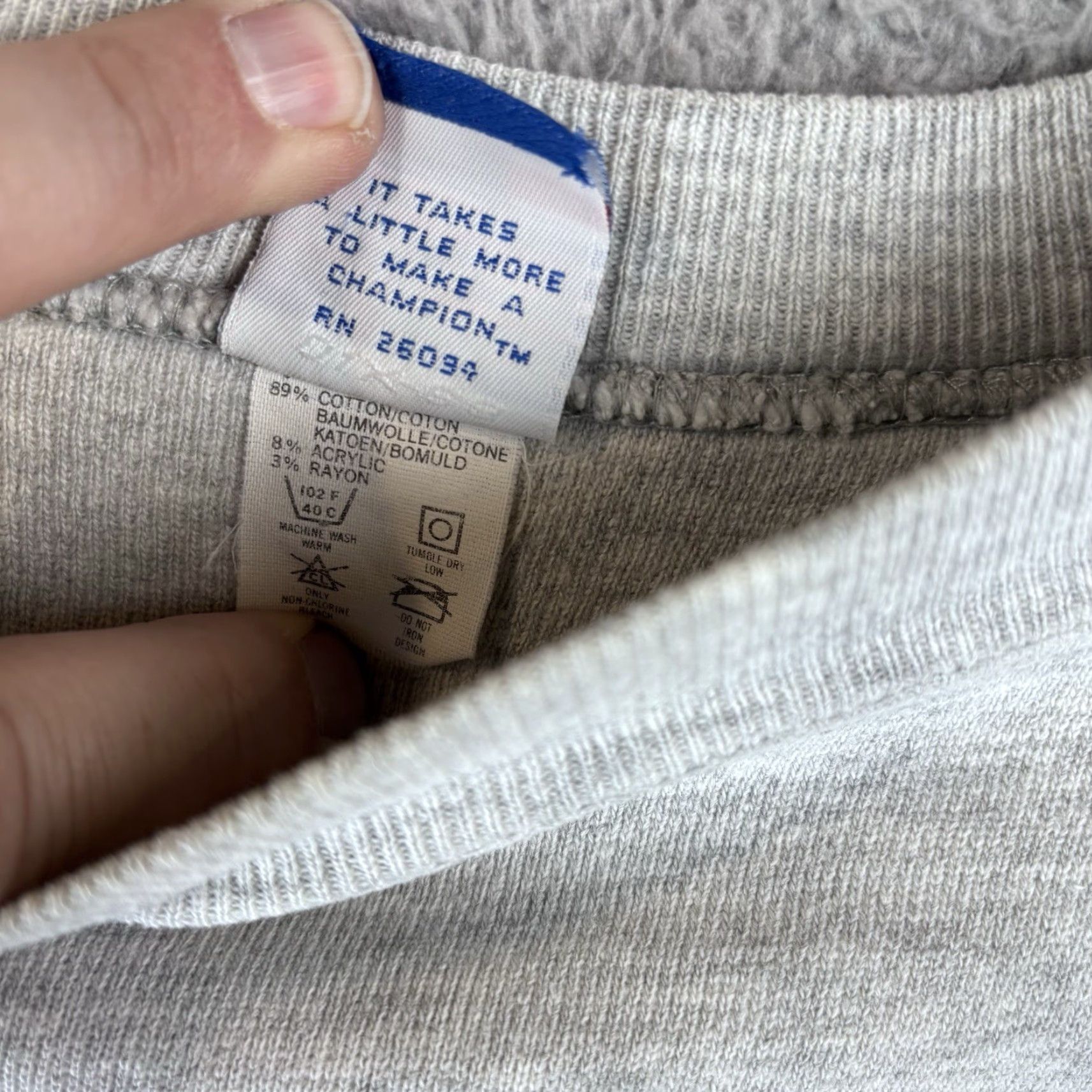 Champion VINTAGE Champion Sweatshirt Men L Gray Heavyweight 80s College University Reverse Weave 80s Size US L / EU 52-54 / 3 - 4 Thumbnail