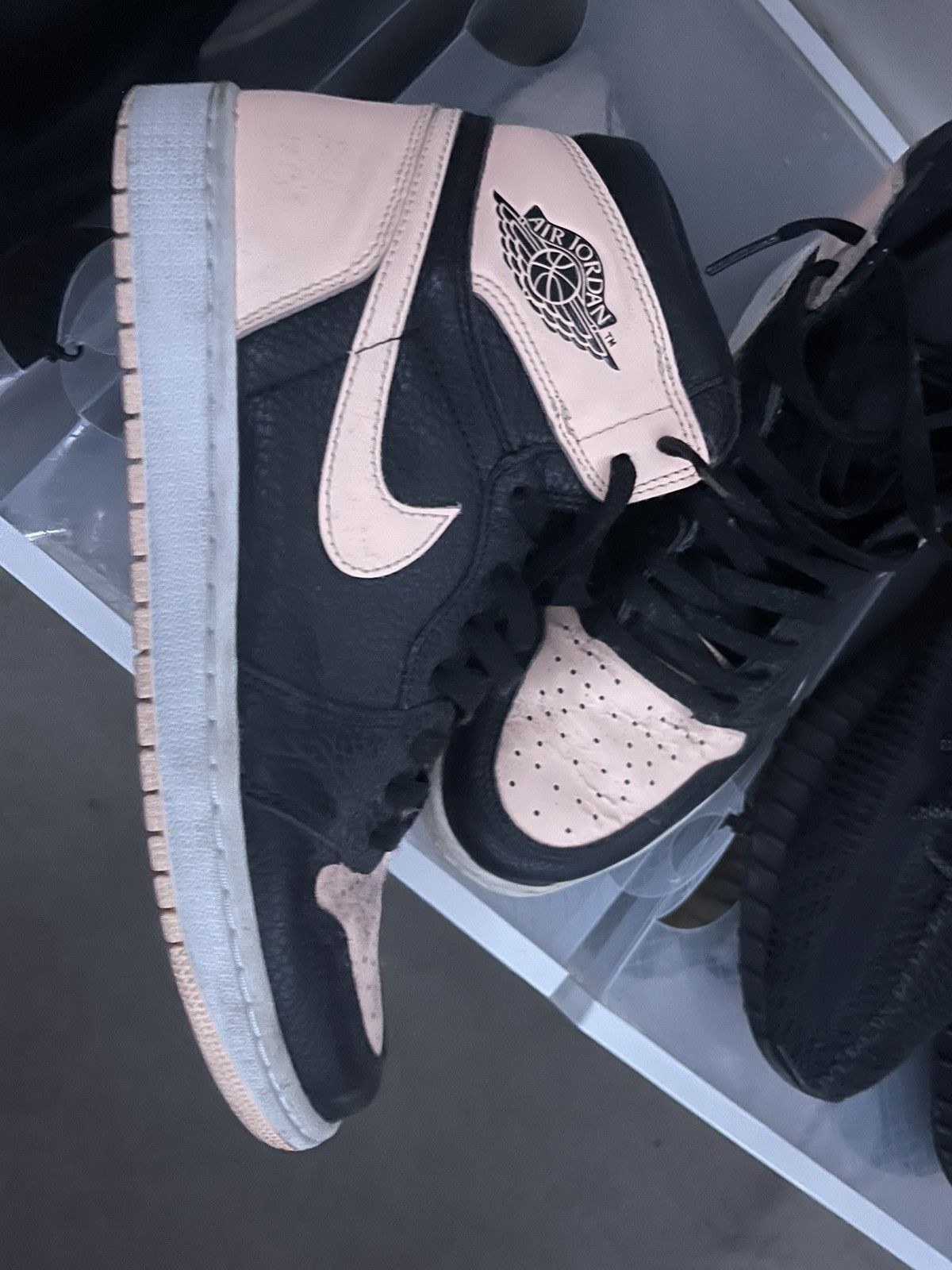 Jordan Brand Crimson tint Jordans Size US 10.5 / EU 43-44 - 5 Thumbnail