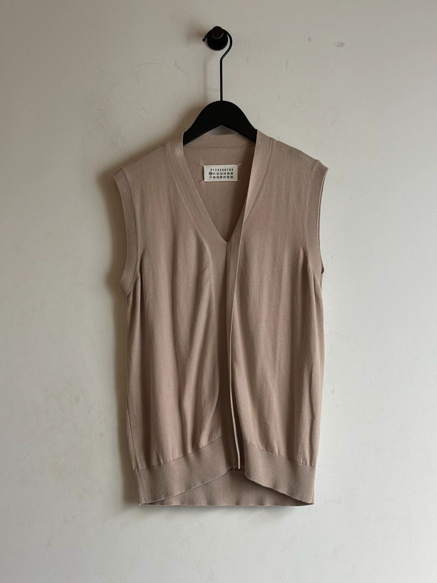 Maison Margiela Maison Martin Margiela Wool Knit Vest M (Men's 10) Size US M / EU 48-50 / 2 - 3 Thumbnail