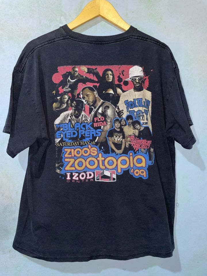 Band Tees × Rap Tees Zootopia Band Tee Kelly Clarkson Jesse Clara Black Eyed Peas Size US L / EU 52-54 / 3 - 3 Thumbnail