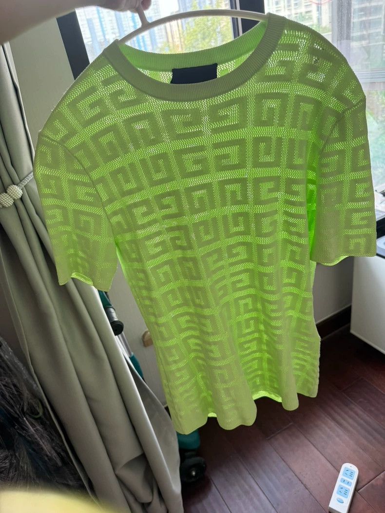 Givenchy Givenchy Short-Sleeve Top Size S / US 4 / IT 40 - 1 Thumbnail
