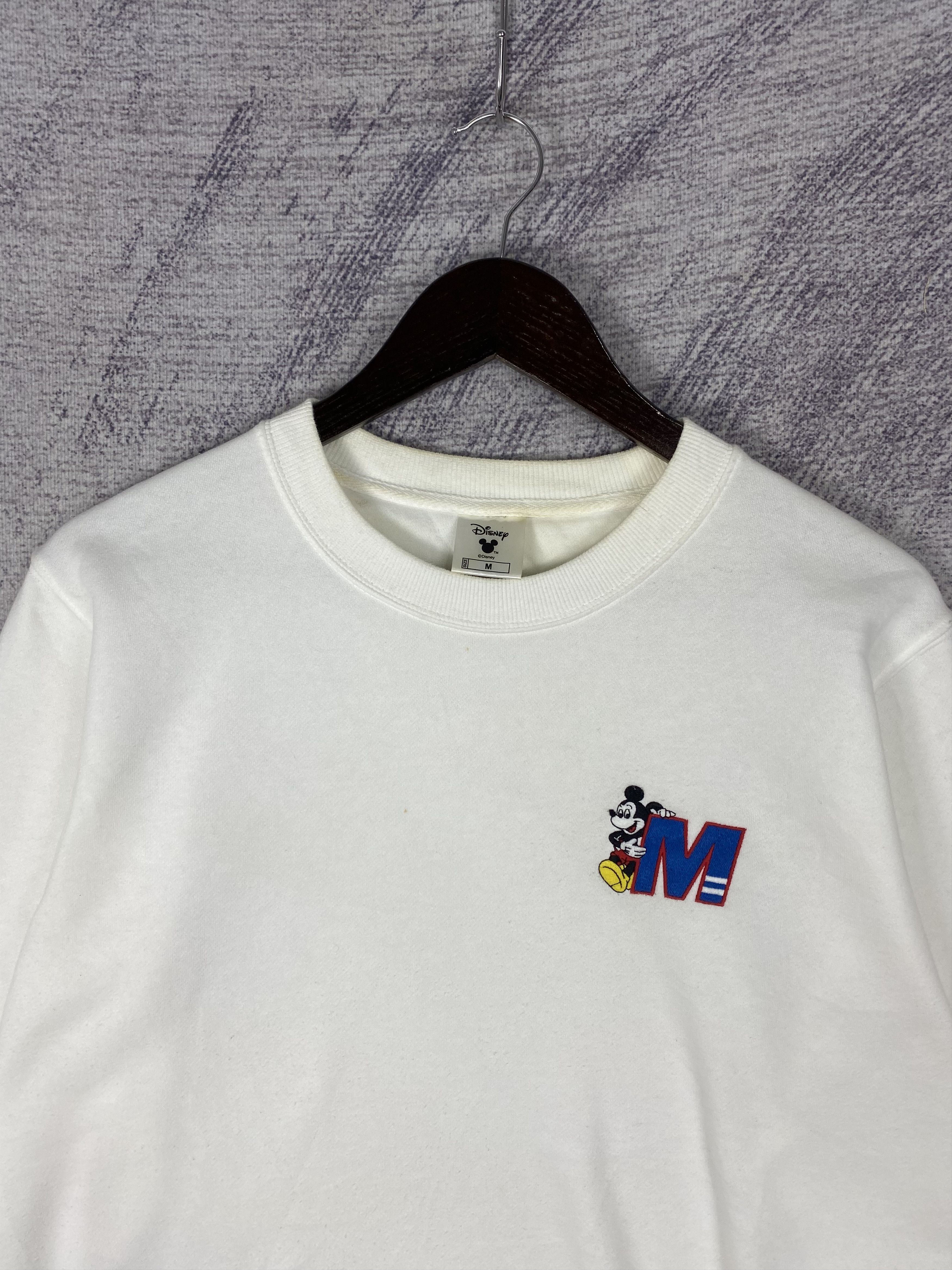 Disney Vintage Disney x GU Crewneck Long Sleeve Sweatshirts Size US M / EU 48-50 / 2 - 2 Thumbnail