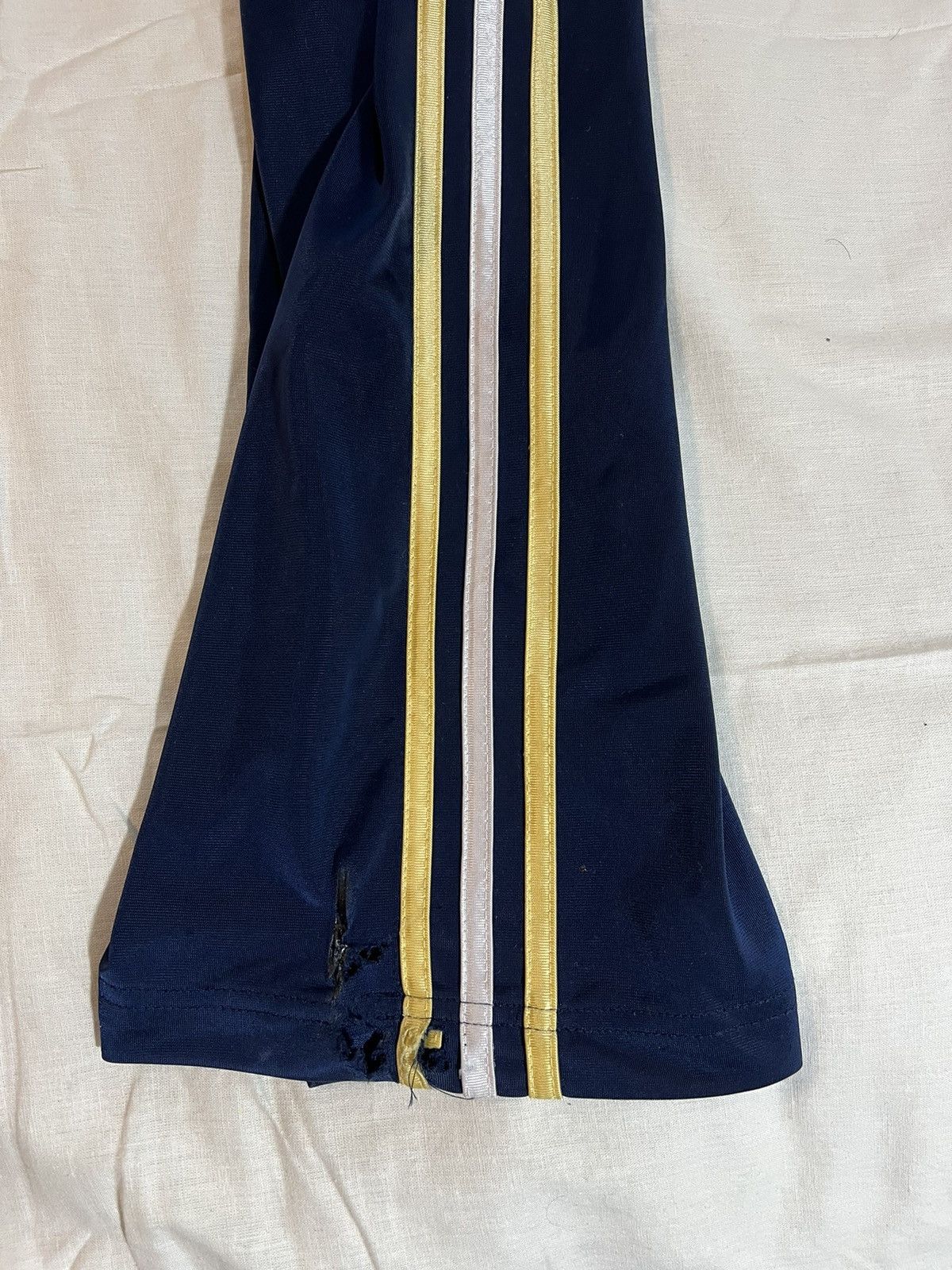 Vintage FLARE 2005 Adidas track pant - rare Size US 32 / EU 48 - 14 Thumbnail