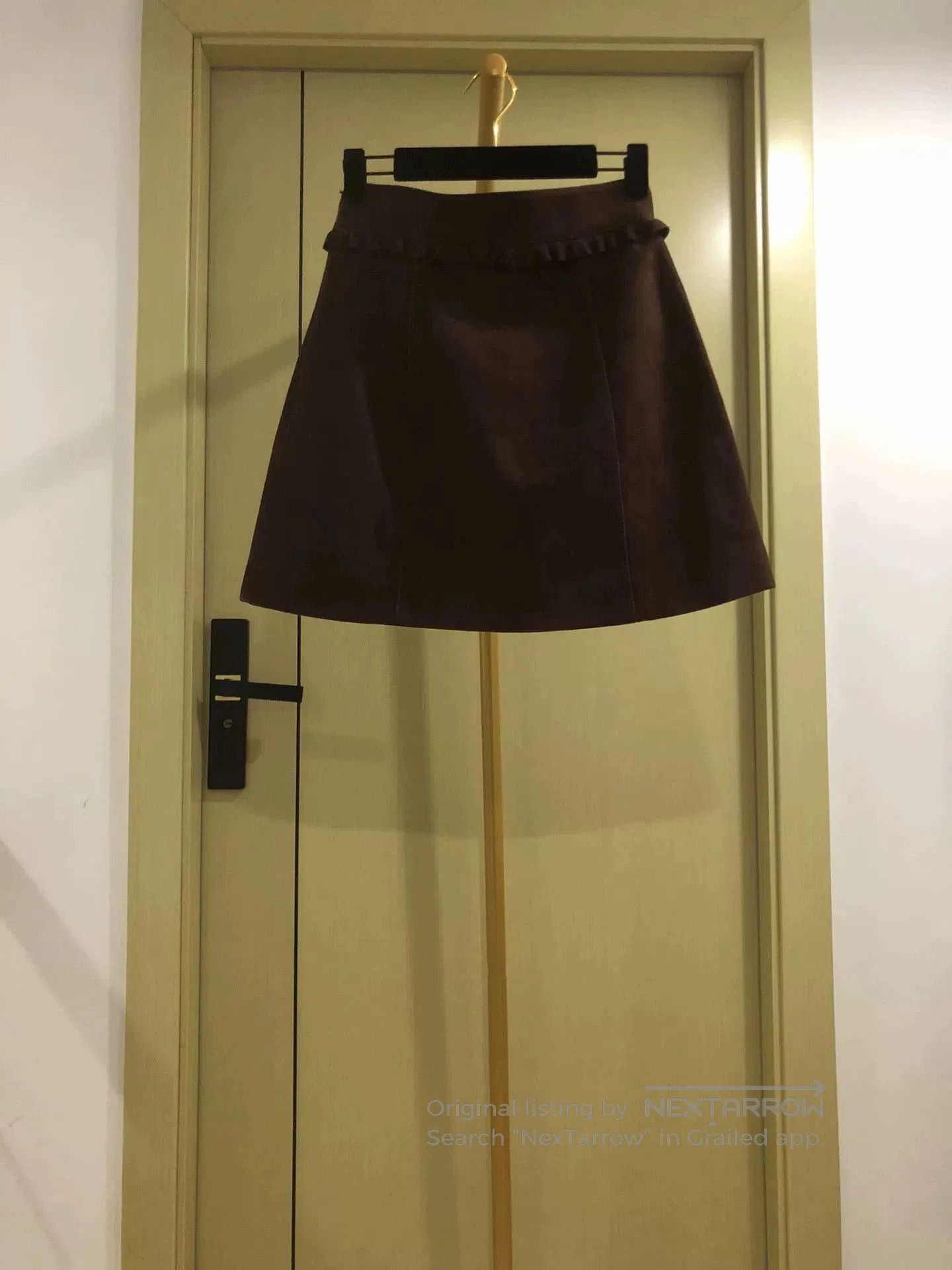 Miu Miu Miu Miu Brown Leather Mini Skirt. Size 26" / US 2 / IT 38 - 2 Thumbnail