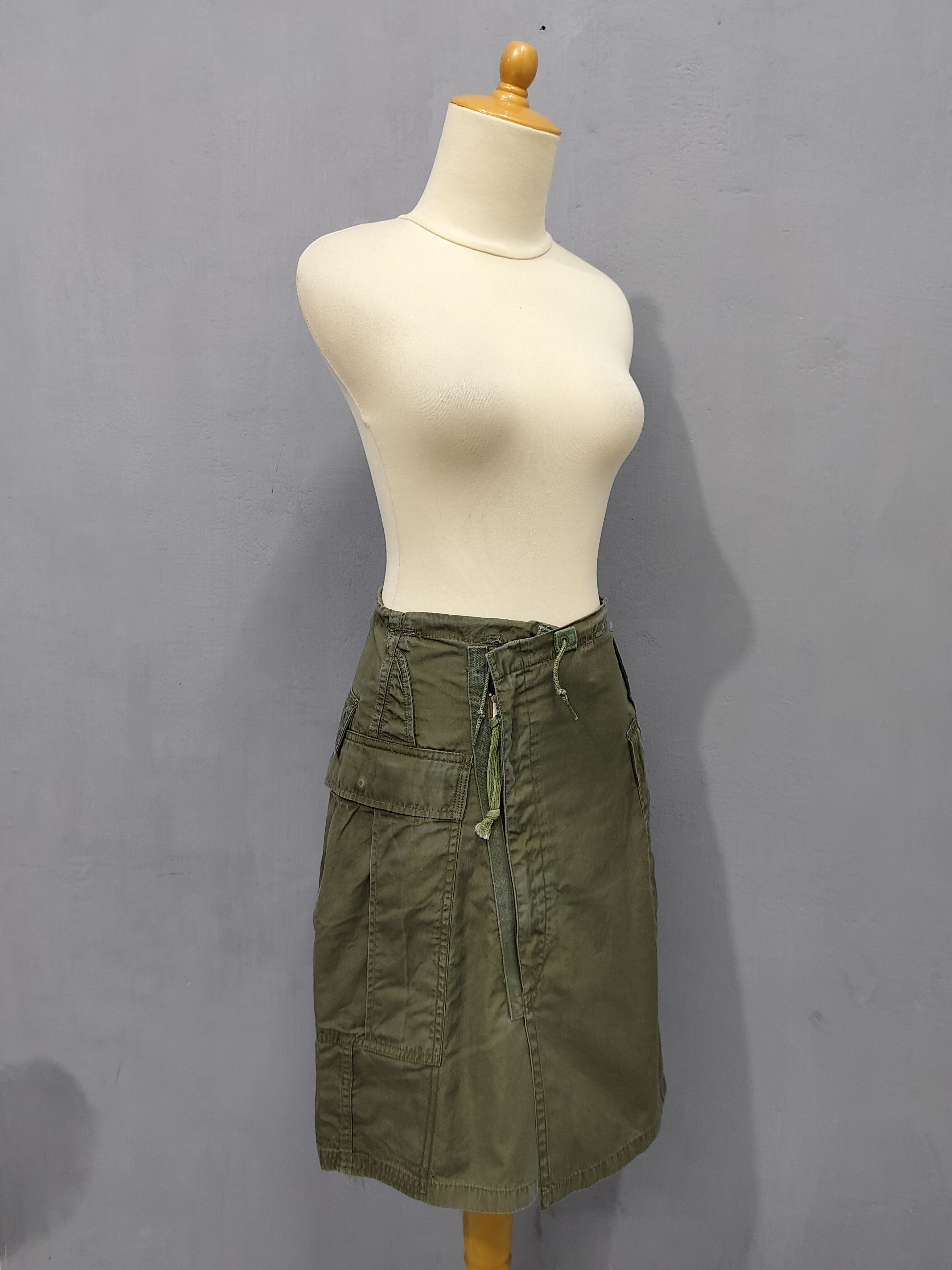 Seditionaries 🔥Rare Cockscomb Y2K Tactical Rebuild Army Asymmetric Skirt Size 29" - 2 Thumbnail