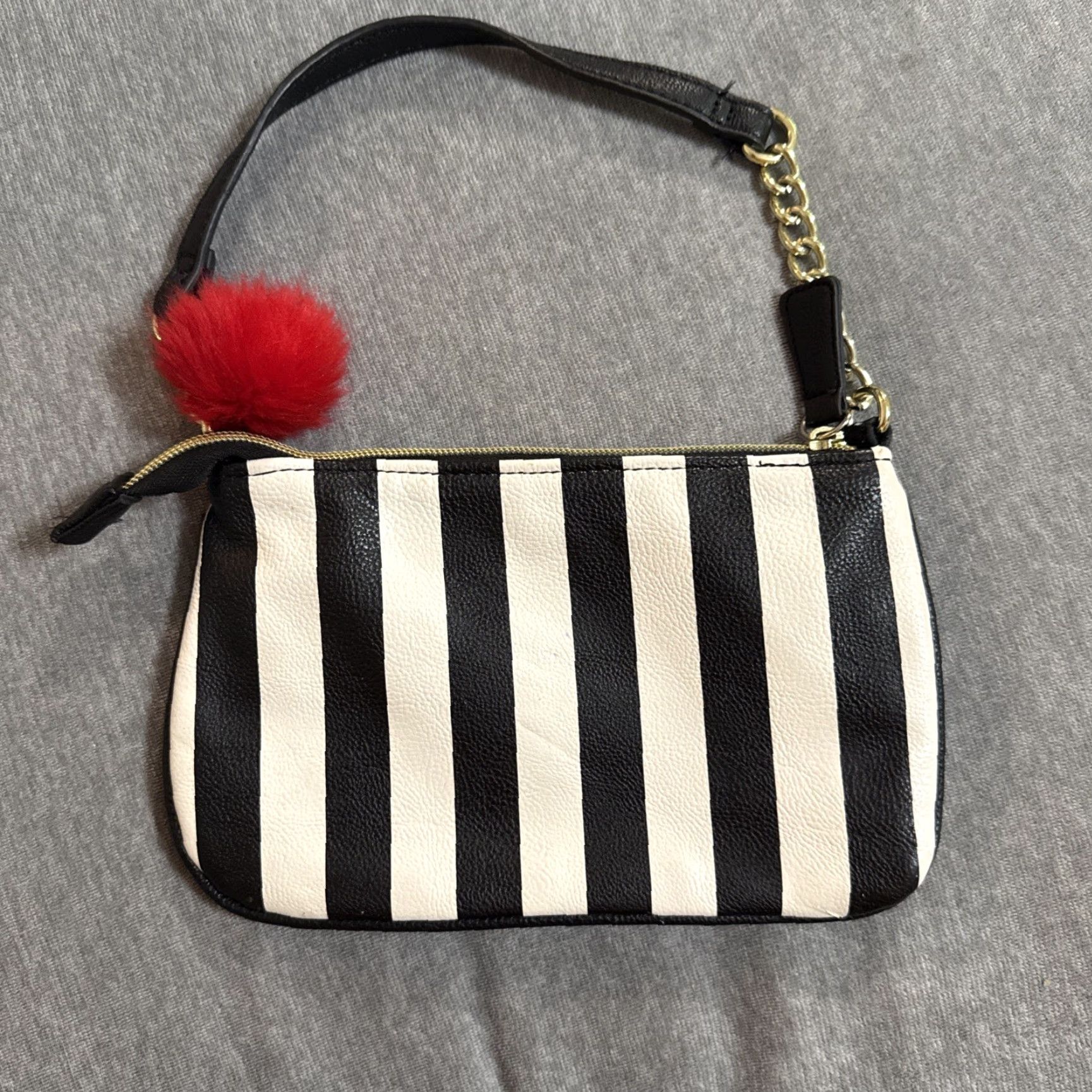 Betsey Johnson Betsey Johnson Striped Shoulder Bag Purse Small Red Furry Wristlet Gold Chain Crossbody Women Bag Size ONE SIZE - 4 Thumbnail