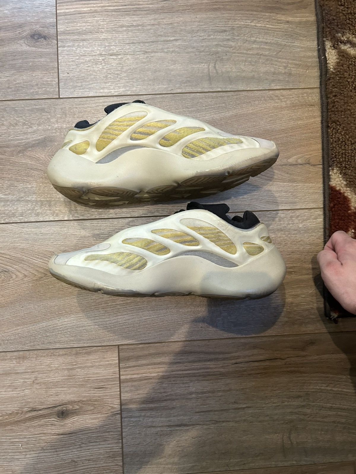 Adidas × Kanye West Adidas Yeezy 700 V3 Safflower Men’s Size 9 Size US 9 / EU 42 - 1 Thumbnail