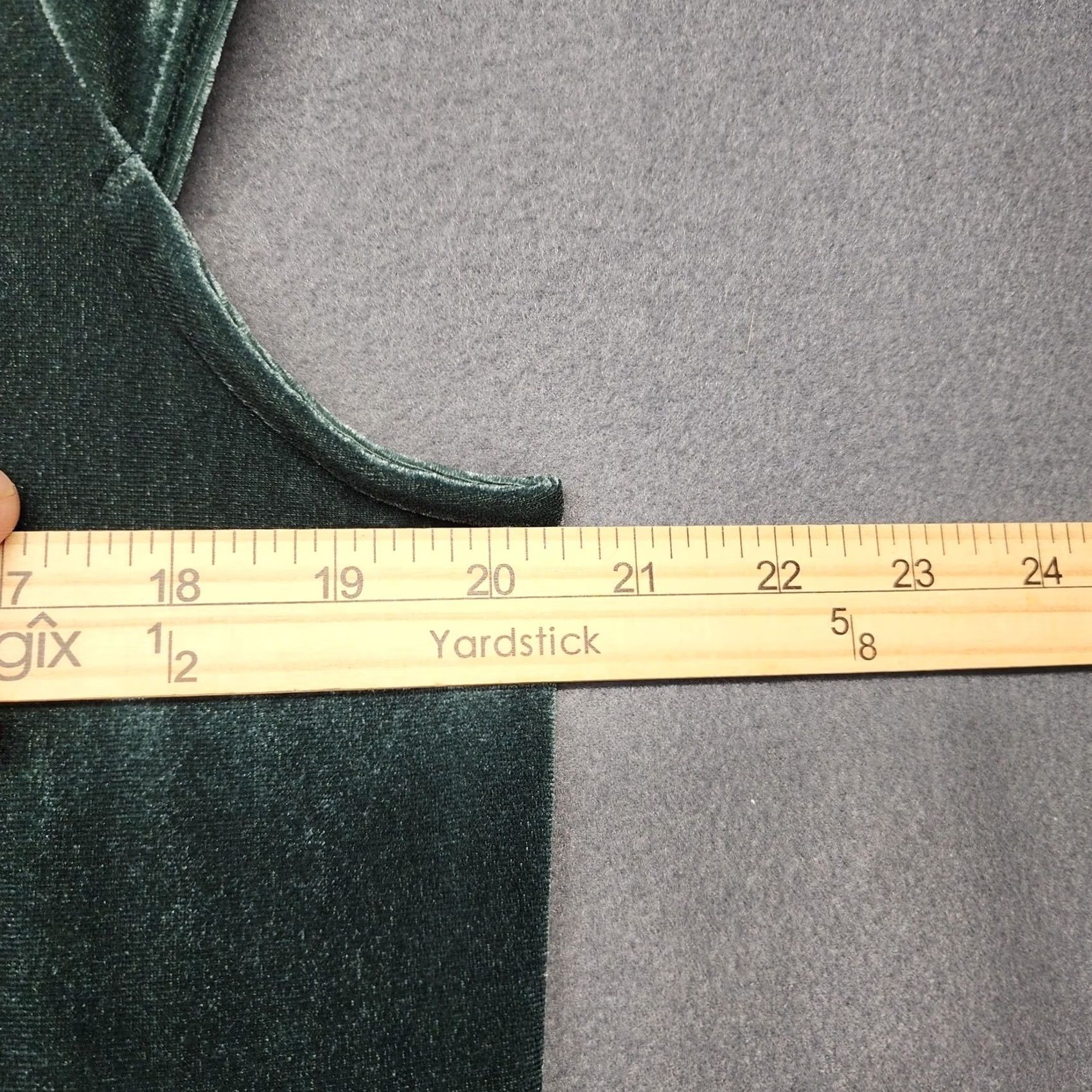 Old Navy Old Navy Jumpsuit Womens 2XL Petite Dark Green Velvet Wide Leg Pockets Stretch Size 40" / US 18 - 5 Thumbnail