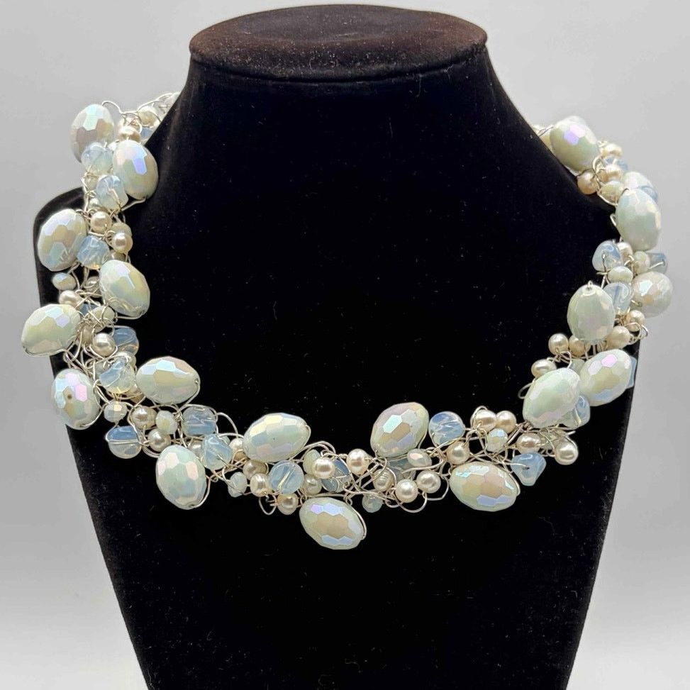 Other White Beaded & Pearl Necklace Size ONE SIZE - 1 Thumbnail