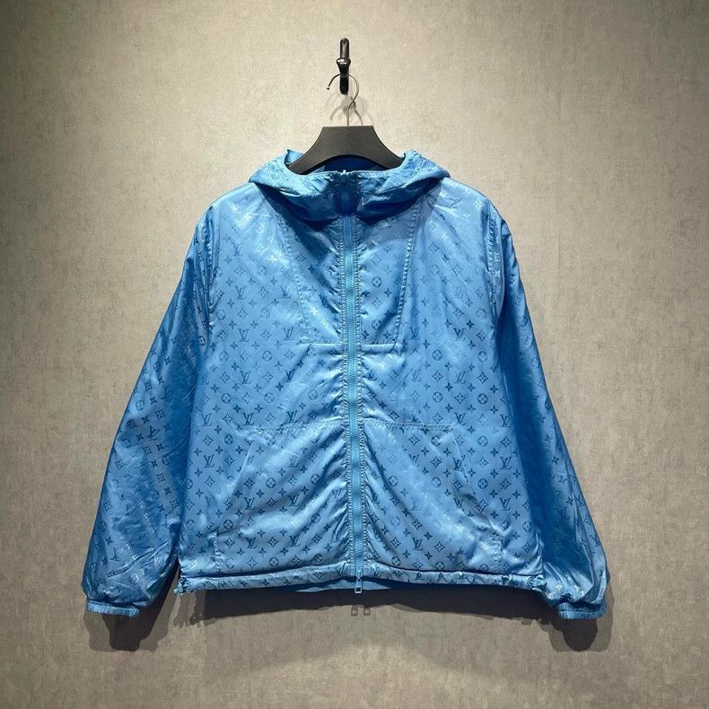 Louis Vuitton Louis Vuitton Blue full logo reversible hooded jacket Size US L / EU 52-54 / 3 - 3 Thumbnail