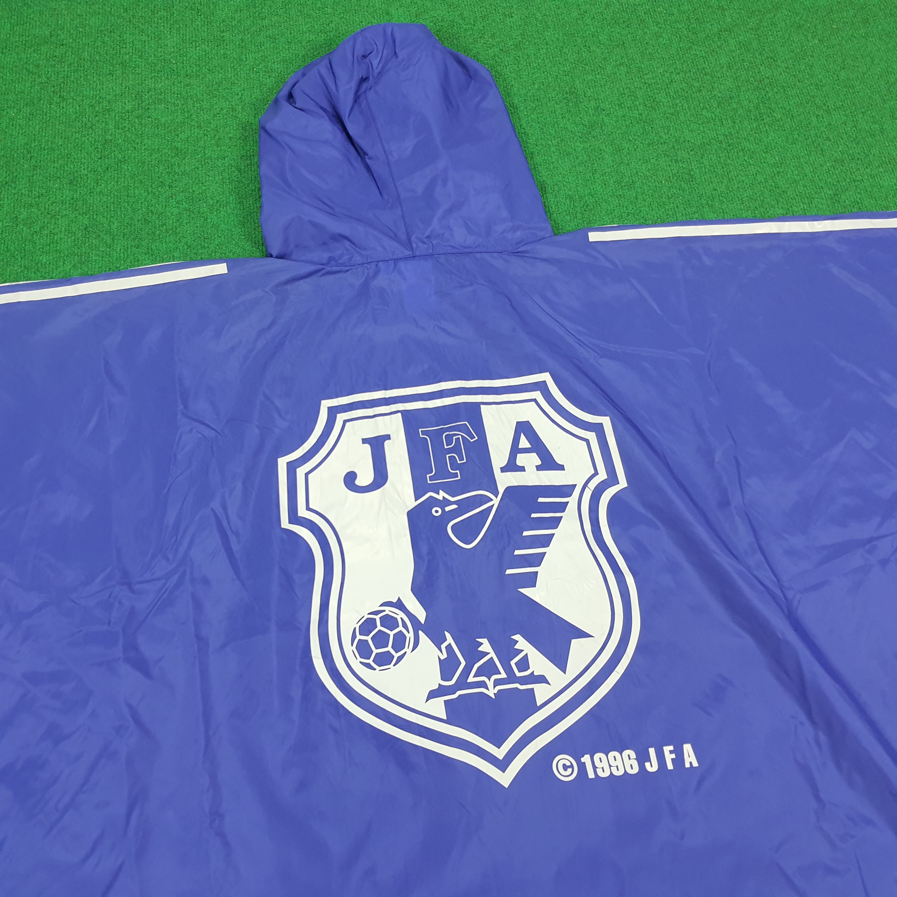 Adidas Vintage Adidas Japan Football Team Raincoat Size US M / EU 48-50 / 2 - 2 Thumbnail