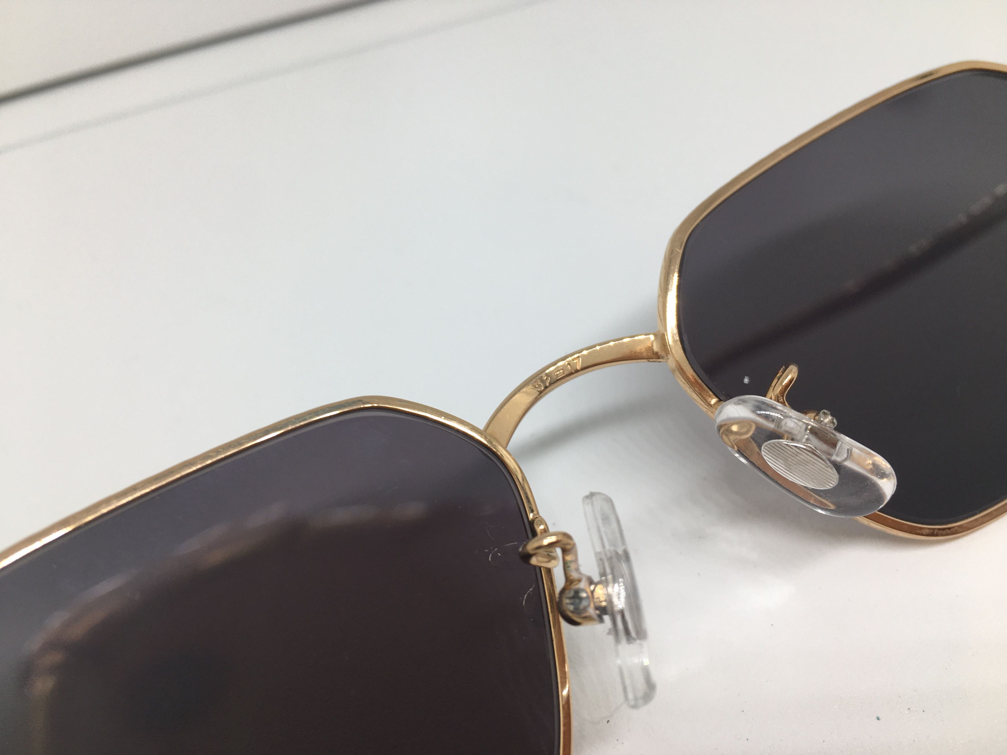 Vintage Vintage 21 de Bourgeois 2002 Gold Sunglasses Frame France Size ONE SIZE - 5 Thumbnail