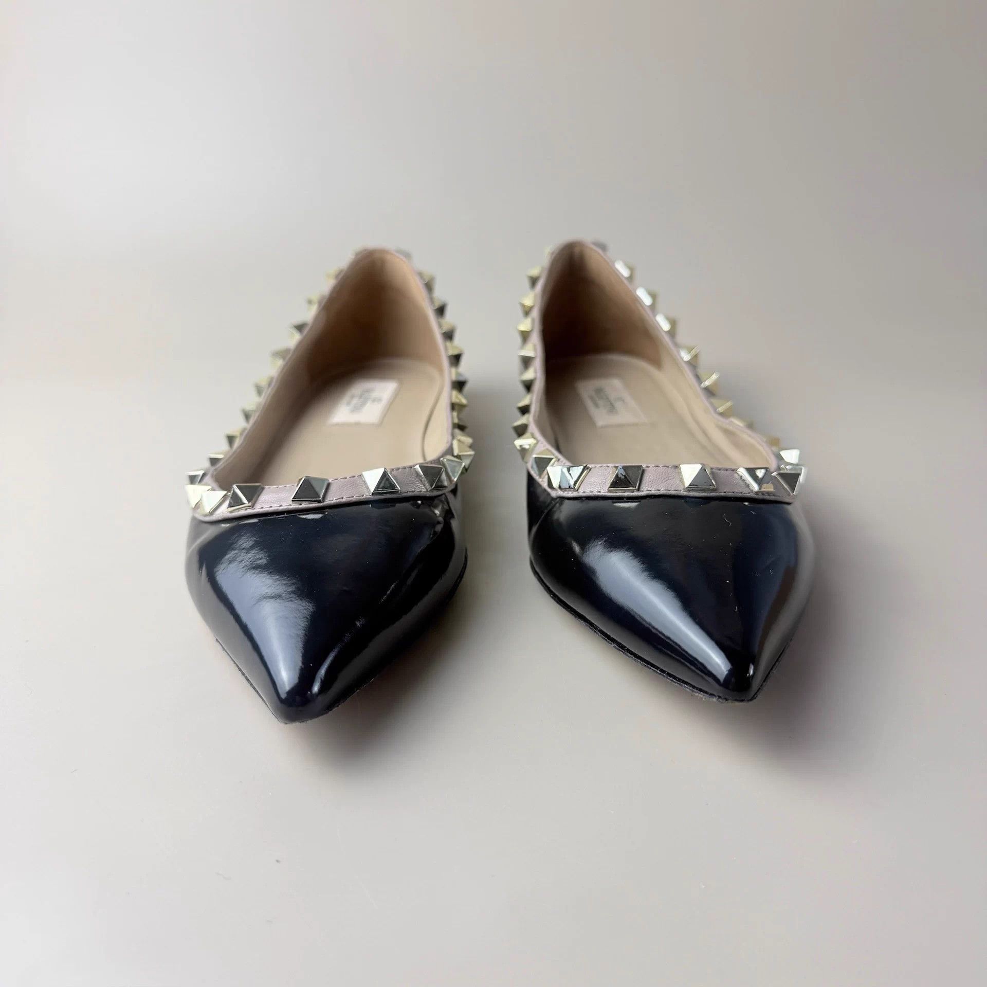 Valentino Valentino black studded low-heel shoes 37 95 new Size US 6.5 / IT 36.5 - 2 Thumbnail