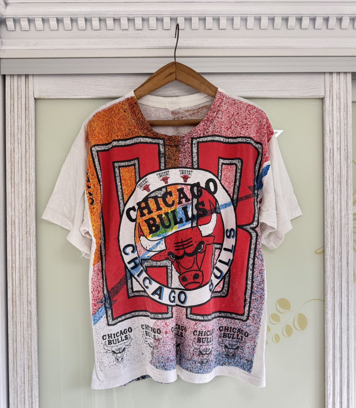 Vintage Vintage 90’s Chicago Bulls AOP NBA Shirt Very Rare Tee Size US M / EU 48-50 / 2 - 1 Thumbnail