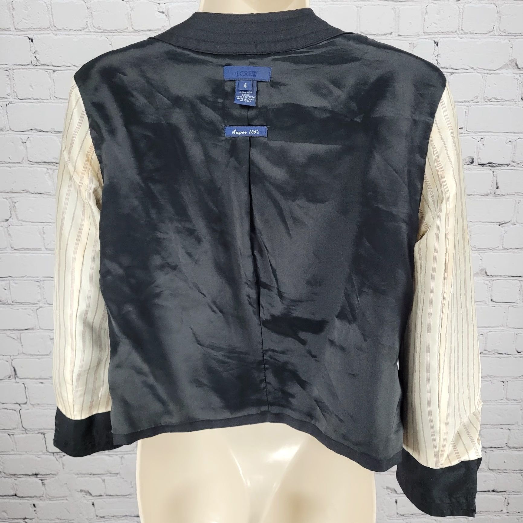 J.Crew J.CREW Black 100% Wool Super 120's Lightweight Buttoned Lined Jacket Size 4 Ladies Short Sleeve Long Sleeve Size S / US 4 / IT 40 - 7 Thumbnail