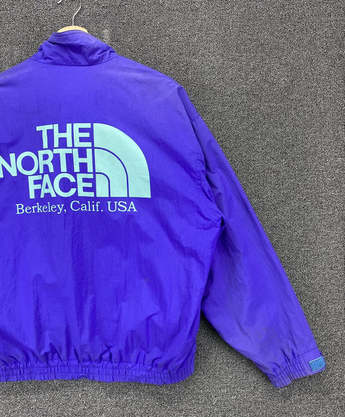 The North Face Vintage The North Face Spellout Light Jacket Size US L / EU 52-54 / 3 - 4 Thumbnail