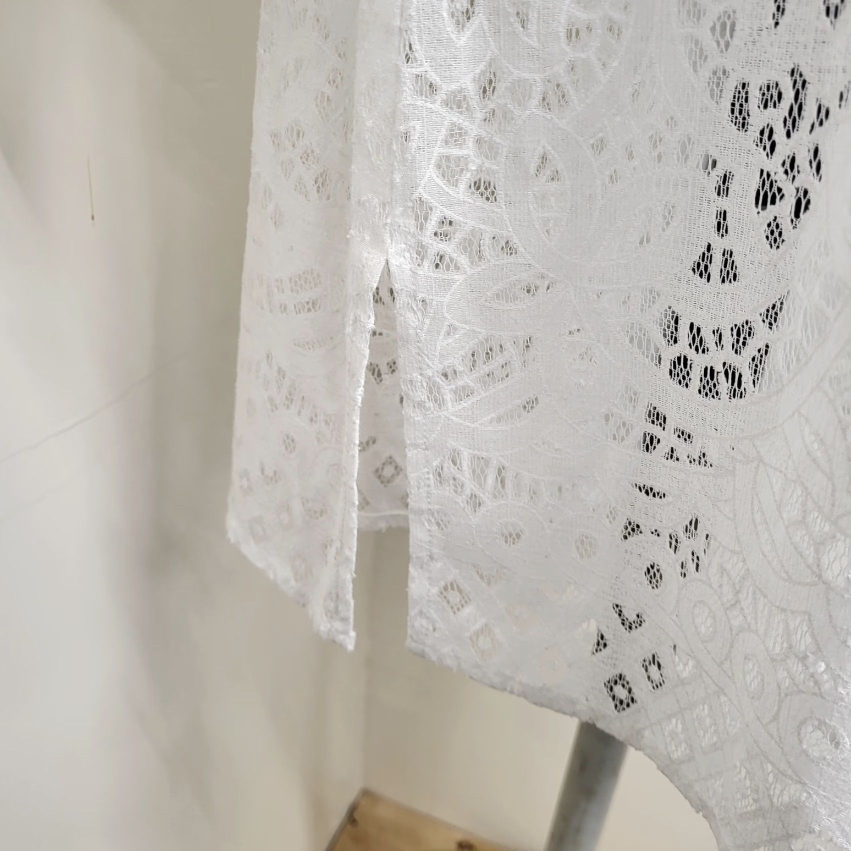 Vintage Unbranded Blouse Women's Large White Lace V-Neck Flutter 3/4 Sleeve Beach Cover Up Tunic Shirt Size L / US 10 / IT 46 - 7 Thumbnail