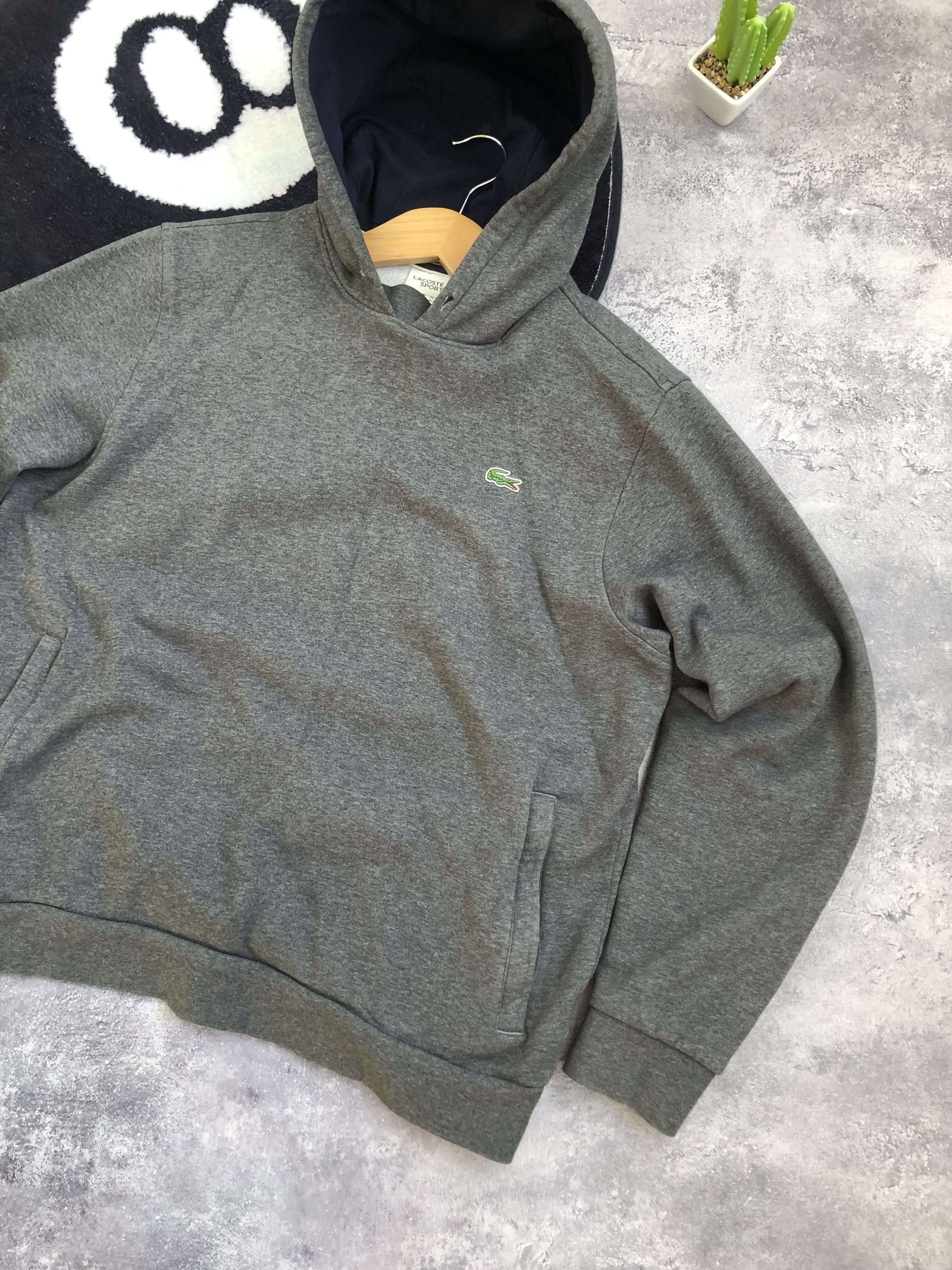 Lacoste LACOSTE Hype Minimalistic Mini Logo Hoodie Streetwear Casual Size US XL / EU 56 / 4 - 2 Thumbnail
