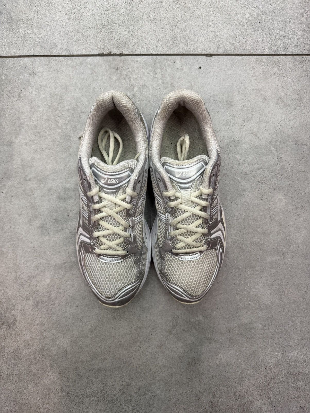 Asics × JJJJound JJJJound Asics Gel-Kayano 14 Silver White Size US 9 / EU 42 - 1 Thumbnail