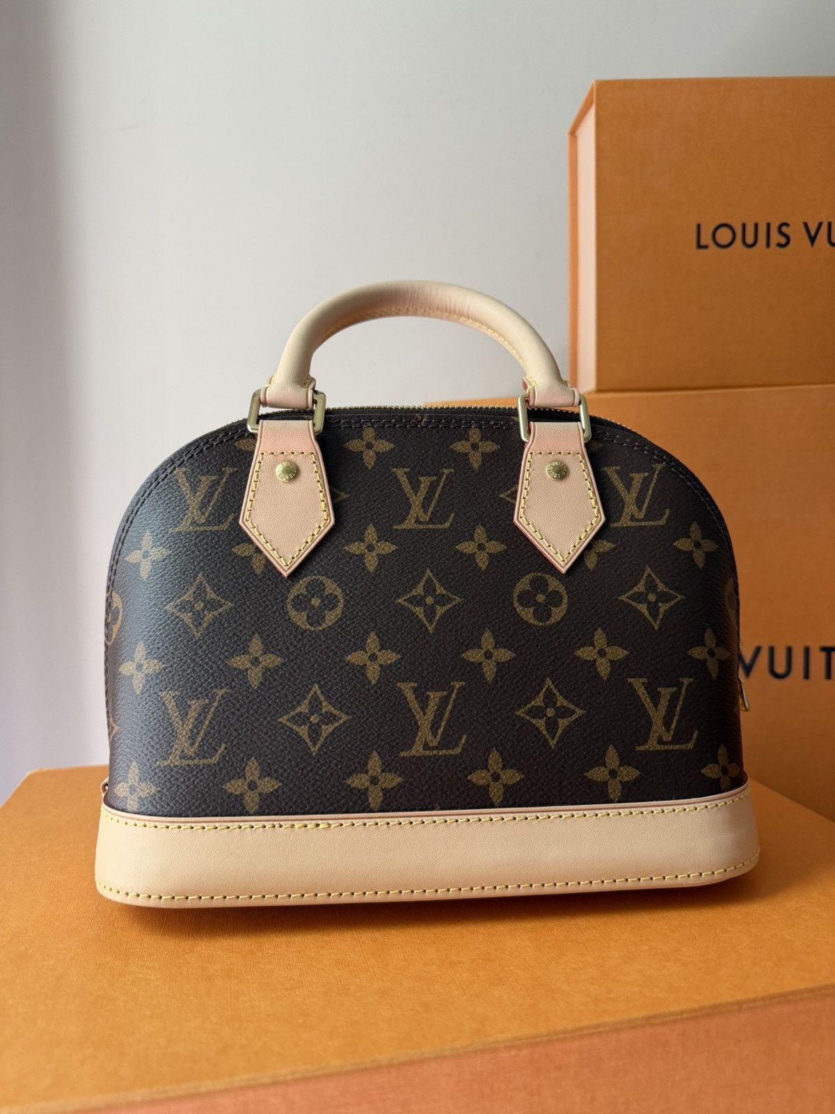Louis Vuitton Louis Vuitton ALMA BB on SALE Size ONE SIZE - 2 Thumbnail