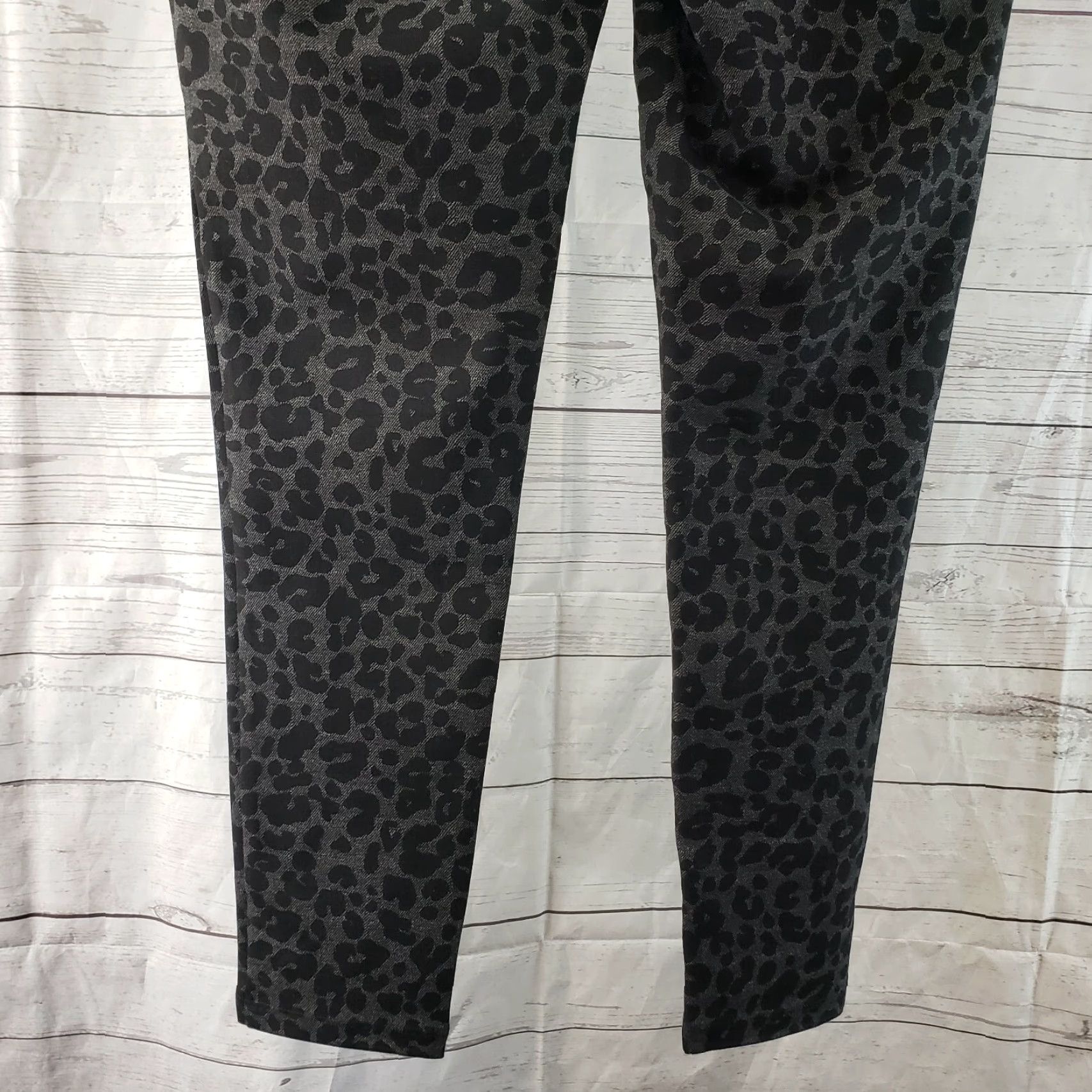 Loft Ann Taylor LOFT Leggings Sz Large Black Gray Animal Print Mid Rise Womens Size 36" / US 14 / IT 50 - 4 Thumbnail