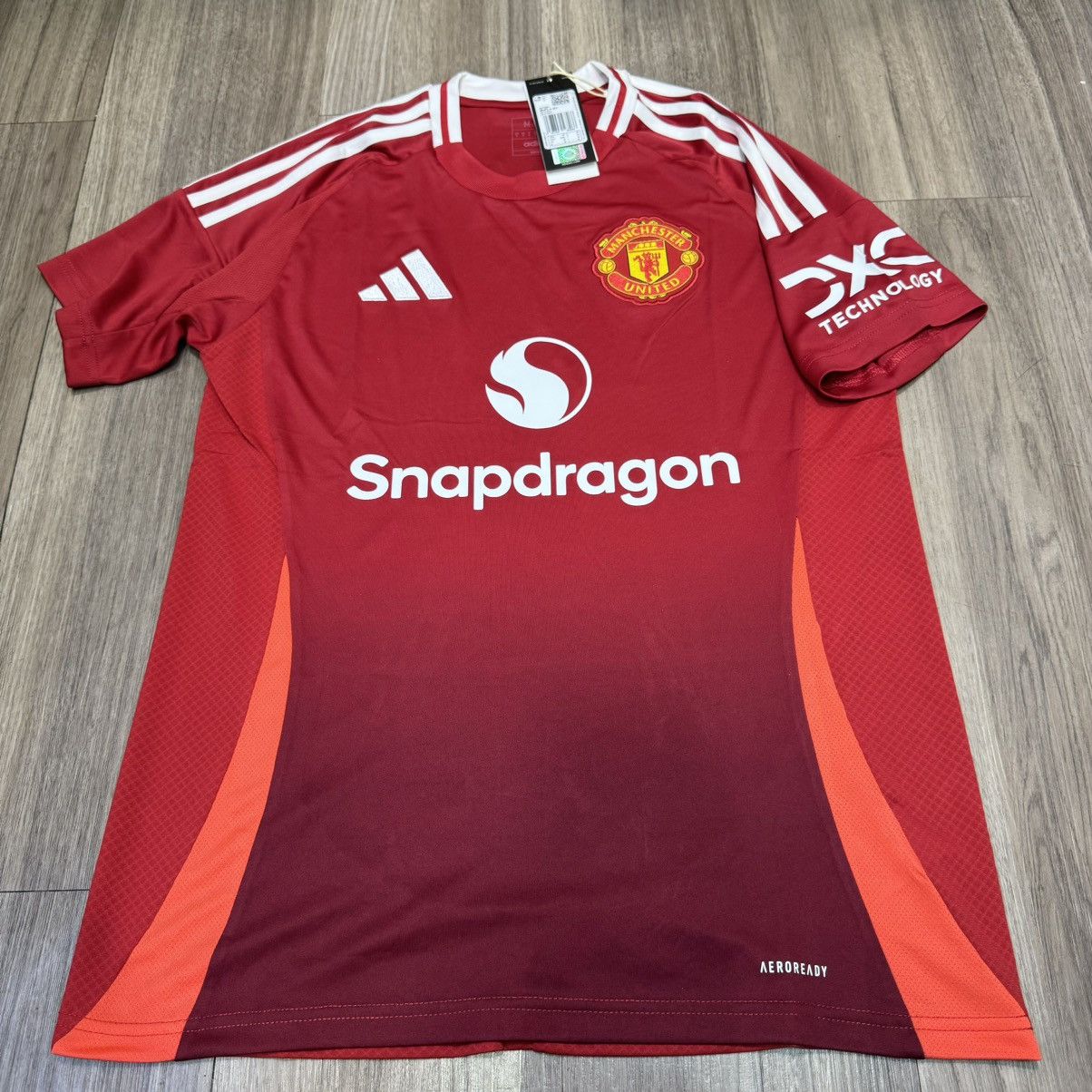 Manchester united 24/25 home shirt #4 De Ligt (bnwt)