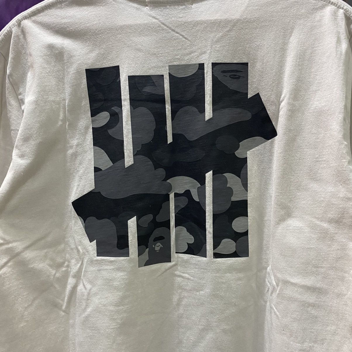 Bape × Undefeated BAPE x UNDEFEATED 5 STRIKES BIG HEAD CAMO TEE Size US L / EU 52-54 / 3 - 6 Thumbnail