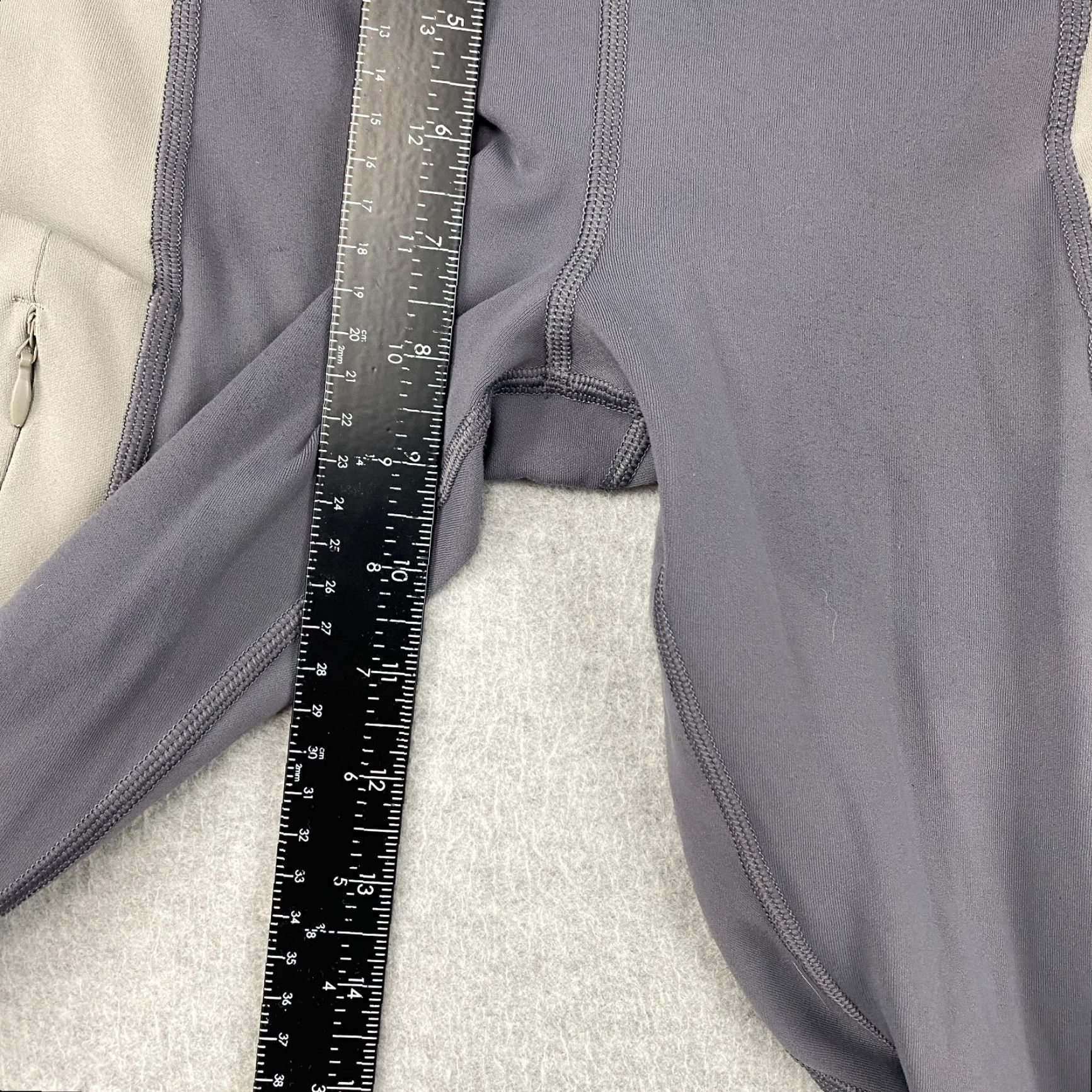 Athleta Athleta Leggings Womens Small Colorblock Multicolor Pockets Zip Pocket Ankle Athleisure Gym & Training Running Yoga Tight XS-NO? Size 28" / US 6 / IT 42 - 6 Thumbnail