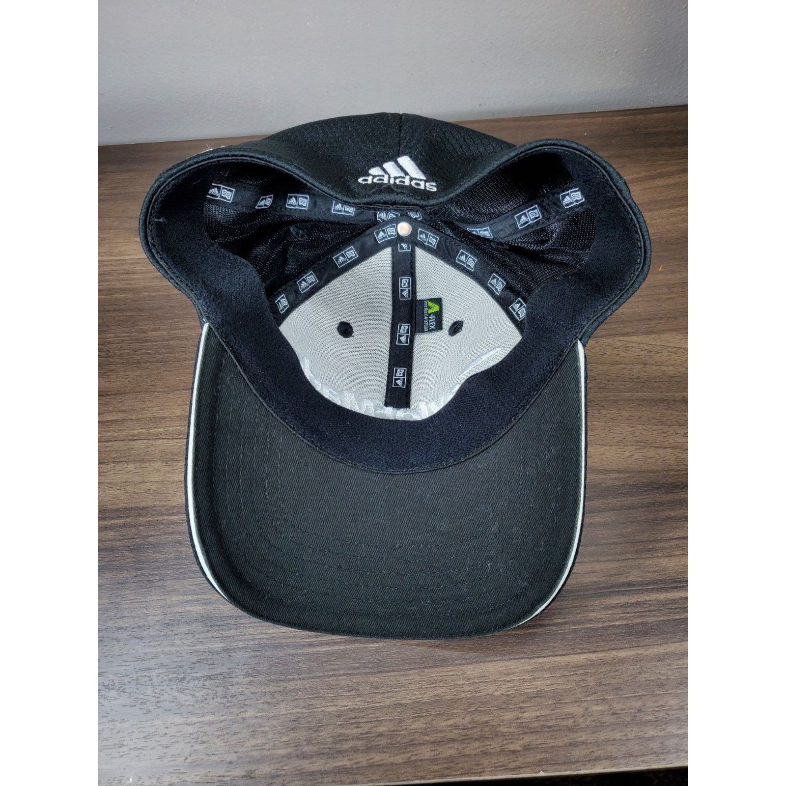 Adidas × TaylorMade TaylorMade R11s Penta Golf Hat Flexfit Cap Stretch Fit L/XL Size ONE SIZE - 7 Thumbnail
