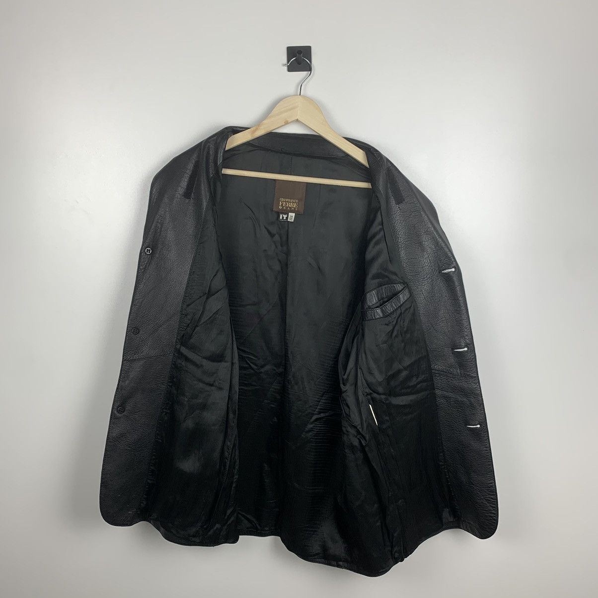 Gianfranco Ferre Vintage Gianfranco Ferre Black Leather Jacket Y2K Size 52 Size US L / EU 52-54 / 3 - 7 Thumbnail