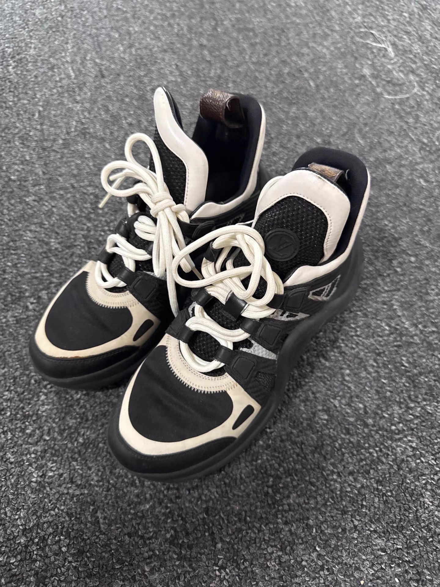 Louis Vuitton LOUIS VUITTON Archlight Low-Top Sneakers K13 Size US 6 / IT 36 - 1 Thumbnail