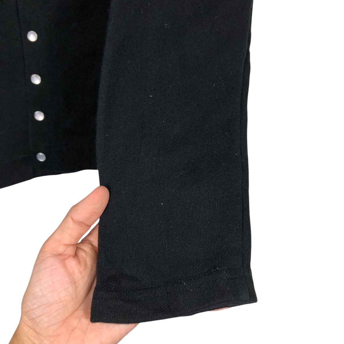 Japanese Brand OMNES Classic Black Knitwear Button Cardigan Issey Miyake Size US M / EU 48-50 / 2 - 16 Thumbnail