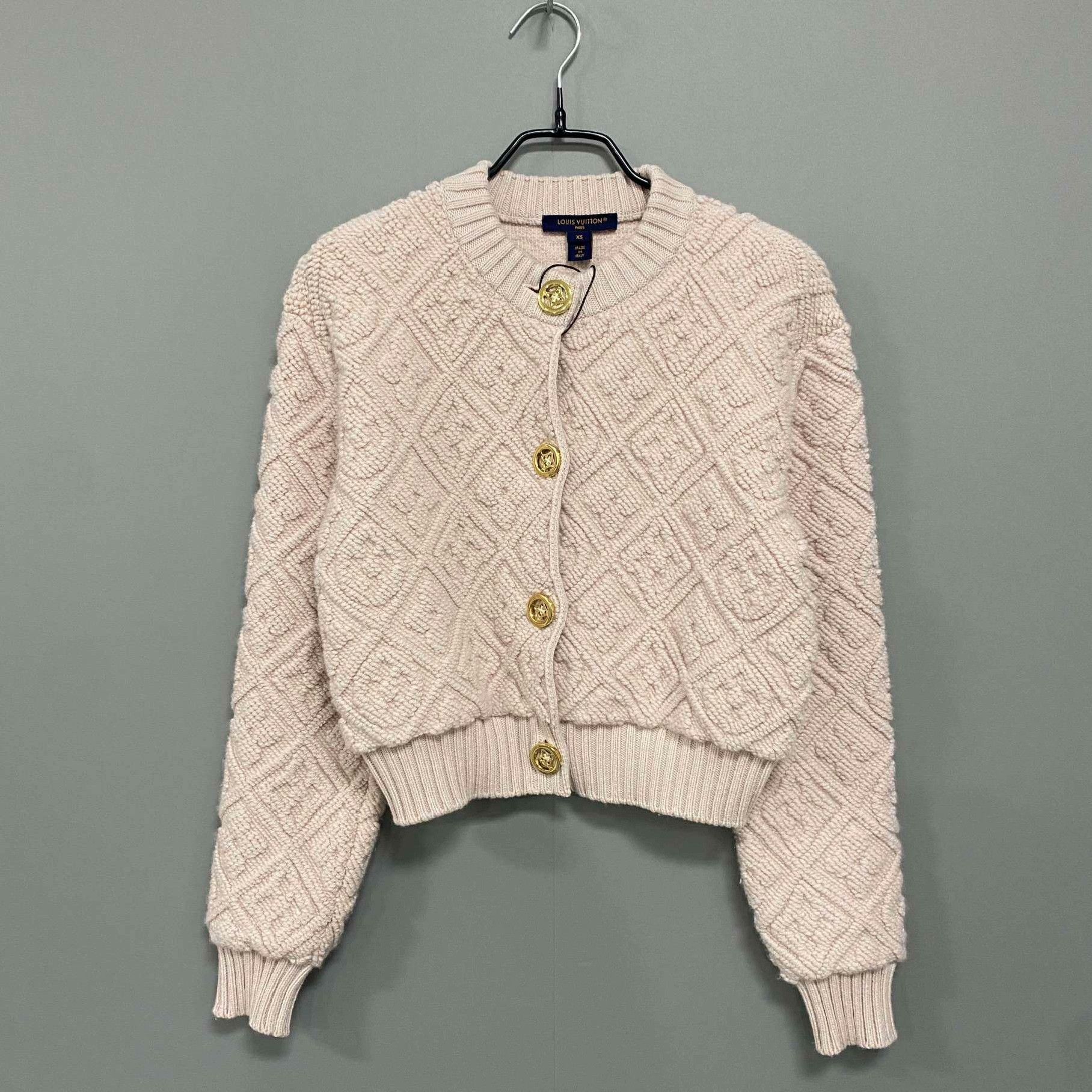 Louis Vuitton Louis Vuitton Knit Gold T-Shirt XS Women Size XS / US 0-2 / IT 36-38 - 1 Thumbnail