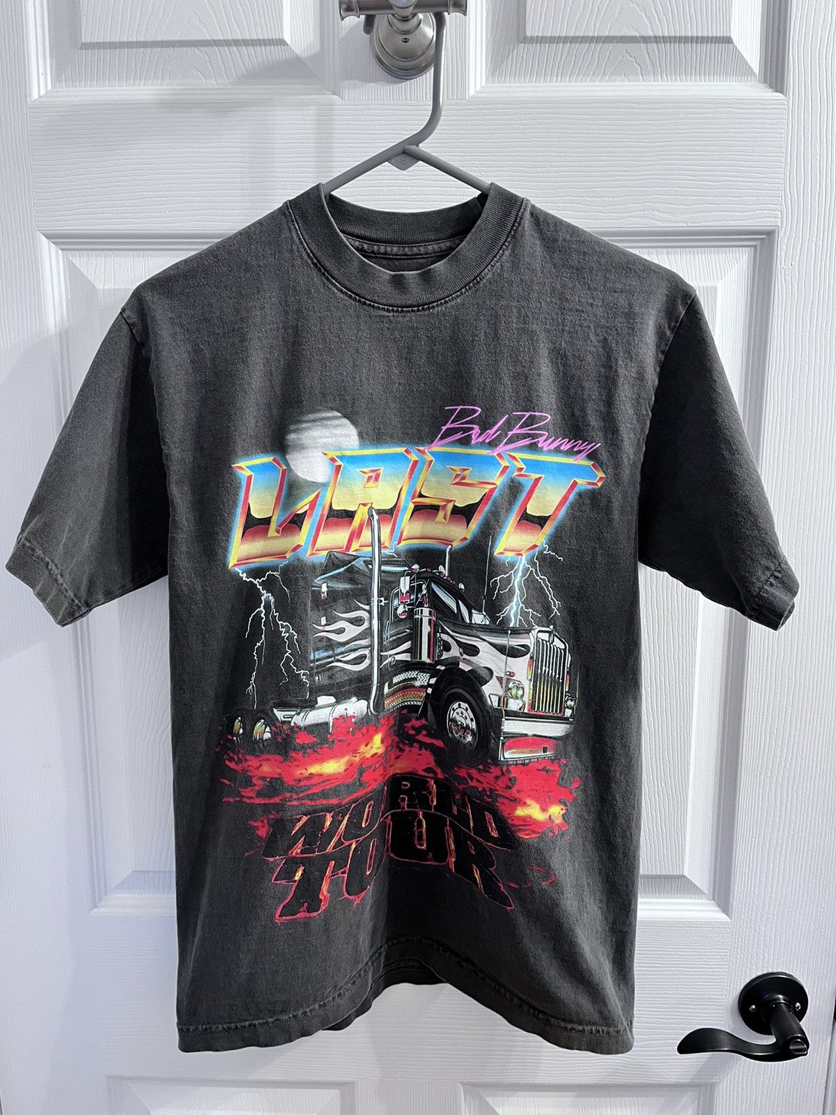 Band Tees × Vintage Bad Bunny tour tee Size US S / EU 44-46 / 1 - 1 Thumbnail