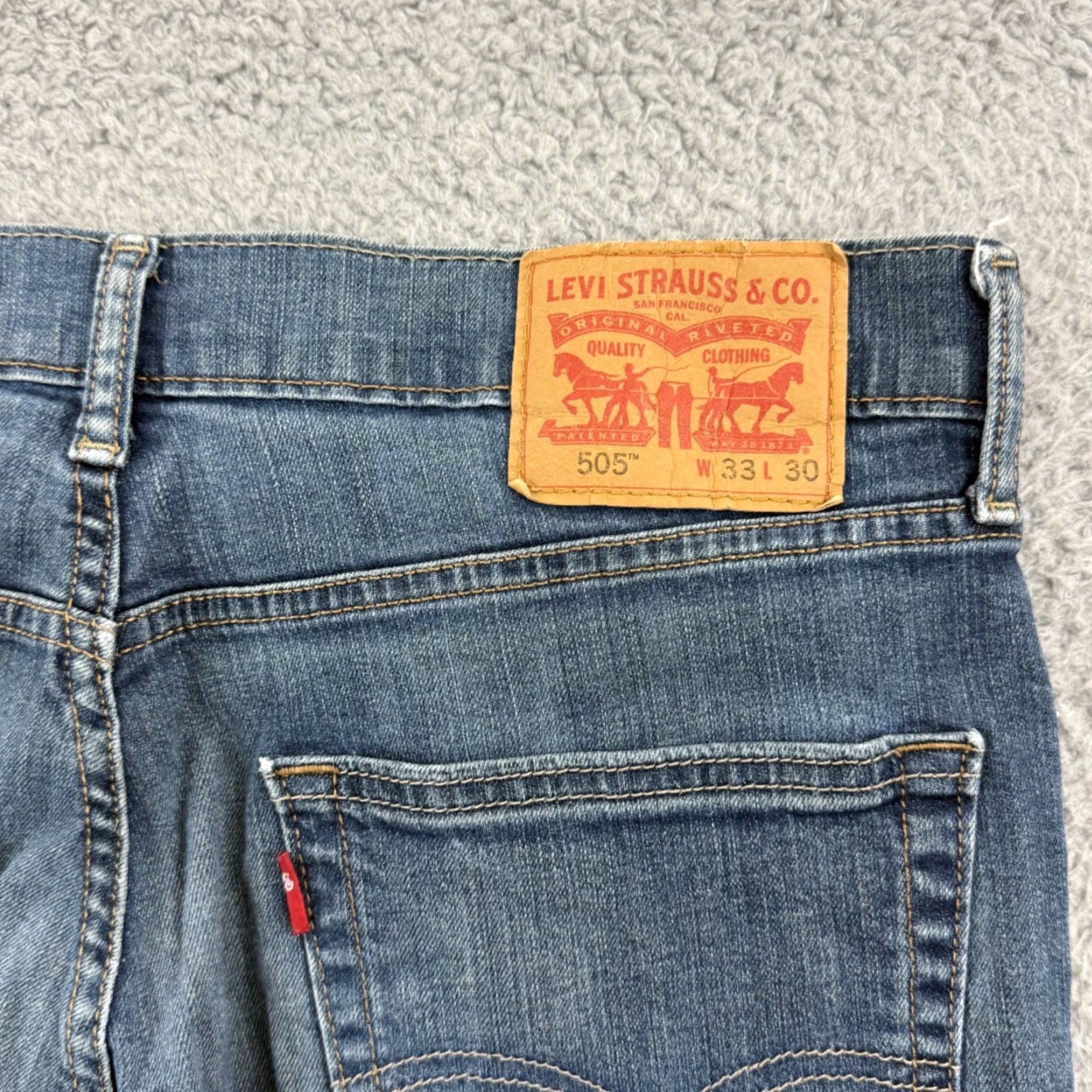 Levi's VINTAGE Levi's 505 Jeans 33x30 Blue Denim Regular Fit Straight Leg USA Y2K Men Size US 33 - 7 Thumbnail