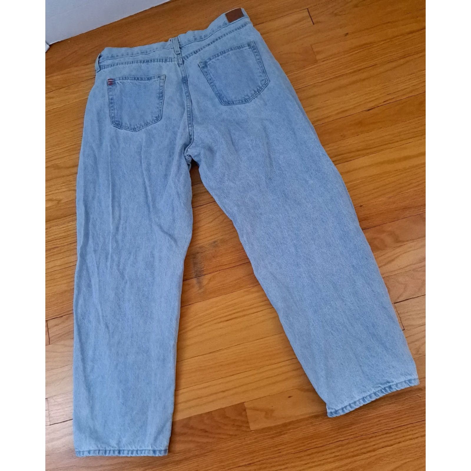 Bdg VINTAGE BDG Jeans Baggy High Rise Carrot Blue 32 Blue Wide-Leg Unisex Adults 27 Inseam 34 Waist 32 sz 32? Size US 32 / EU 48 - 4 Thumbnail