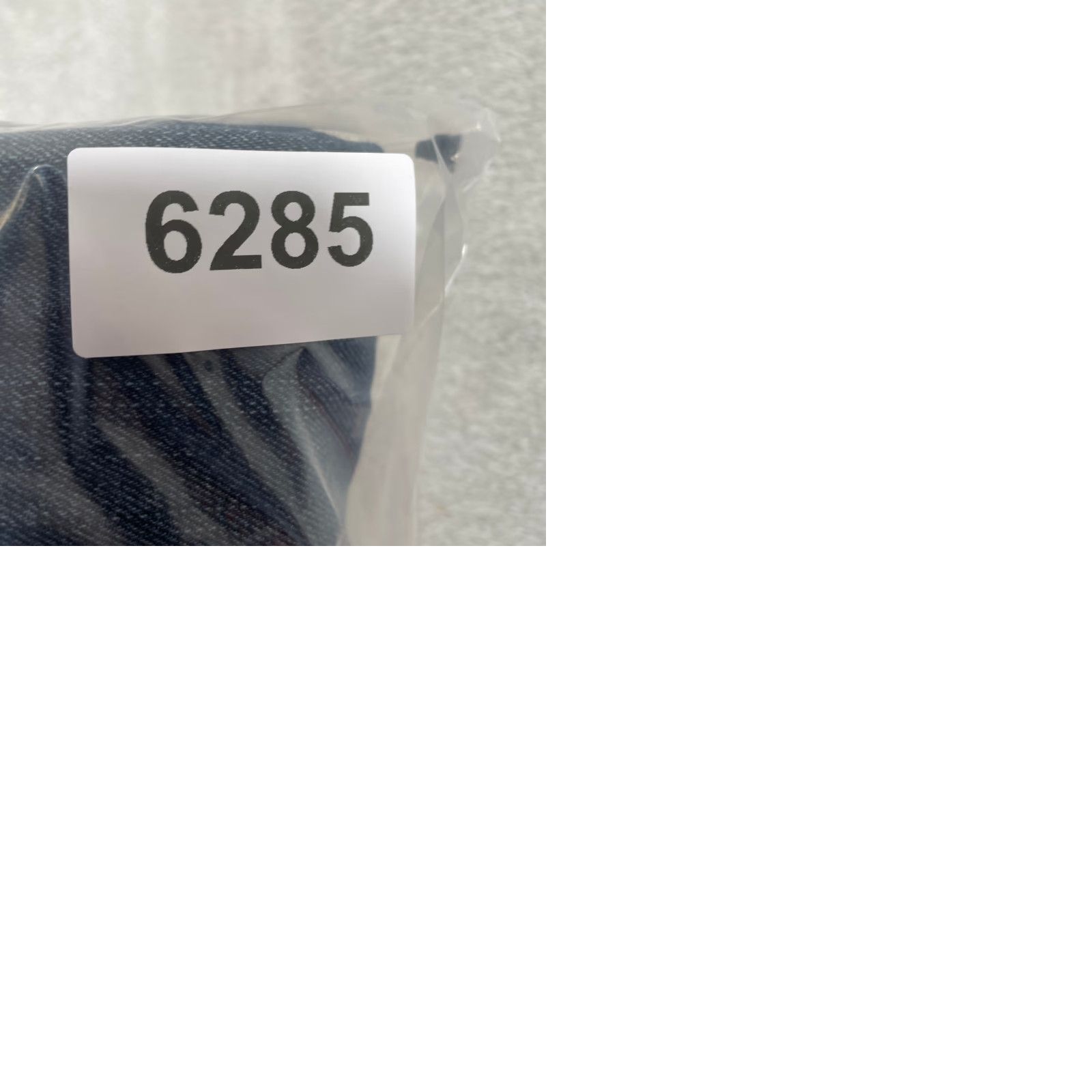 American Eagle Outfitters VINTAGE? No. Size US 34 / EU 50 - 9 Thumbnail