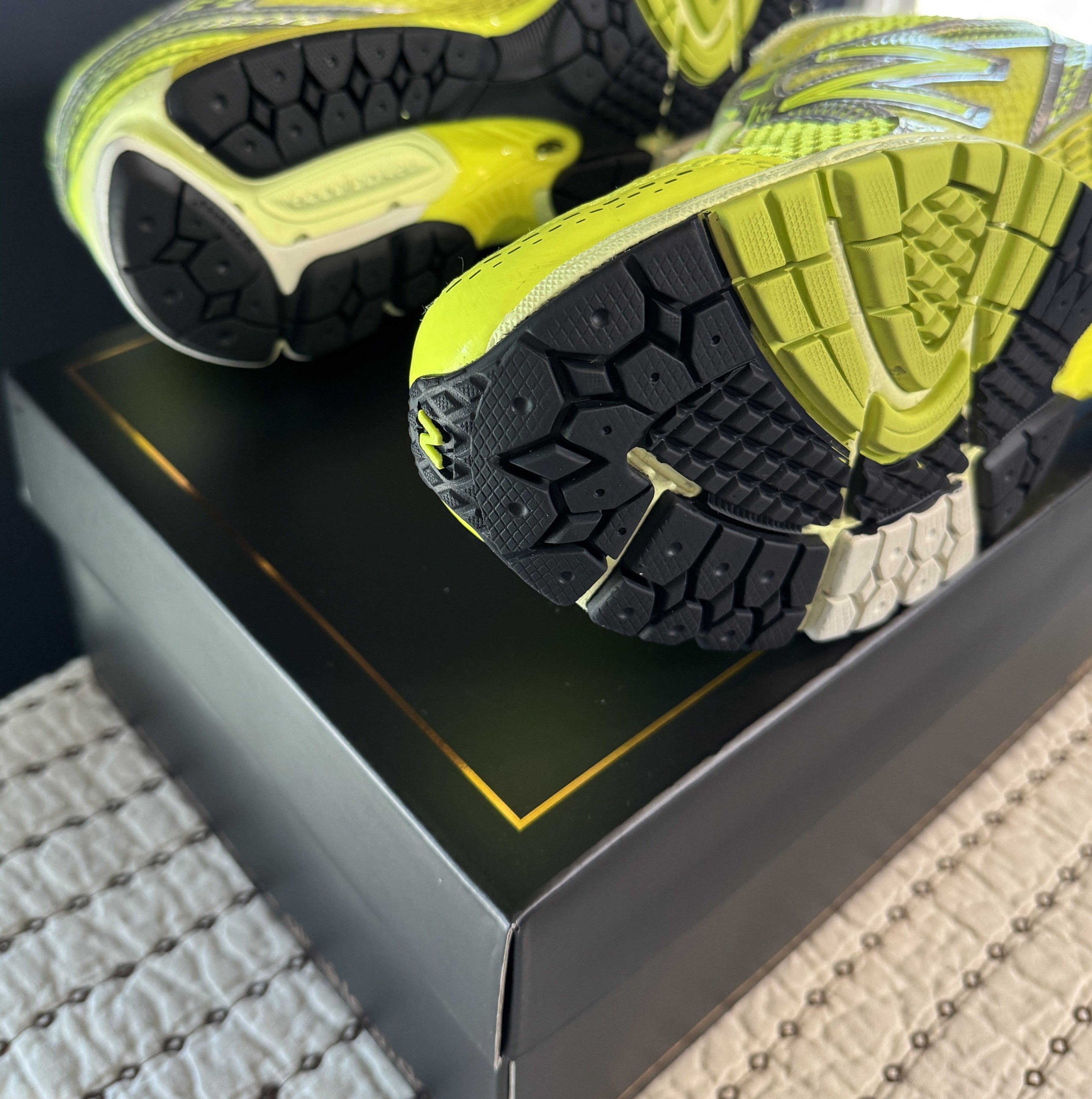 Aime Leon Dore × New Balance 2024 AIME LEON DORE X NEW BALANCE 860V2 YELLOW SIZE 11 Size US 11 / EU 44 - 14 Thumbnail