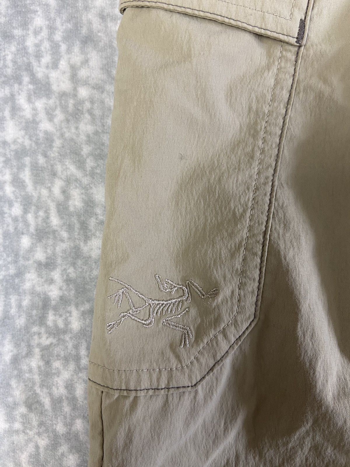 Arc'teryx Vintage Arc'teryx Gorpcore Cargo Pants Size 30" / US 8 / IT 44 - 2 Thumbnail