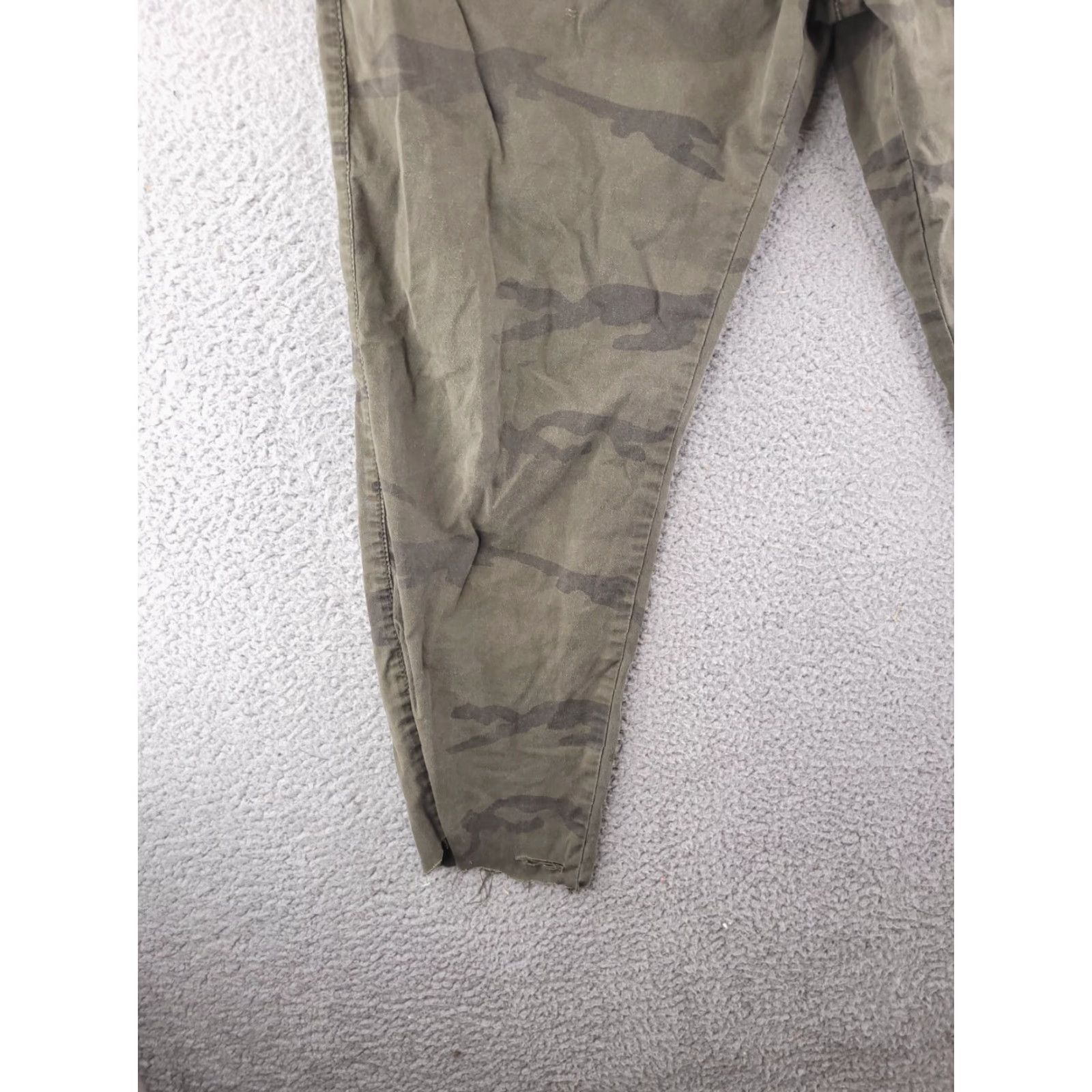 American Eagle Outfitters VINTAGE American Eagle Pants Mens Large Jogger Cropped Camouflage Green Slim Cut off Size US 38 / EU 54 - 4 Thumbnail