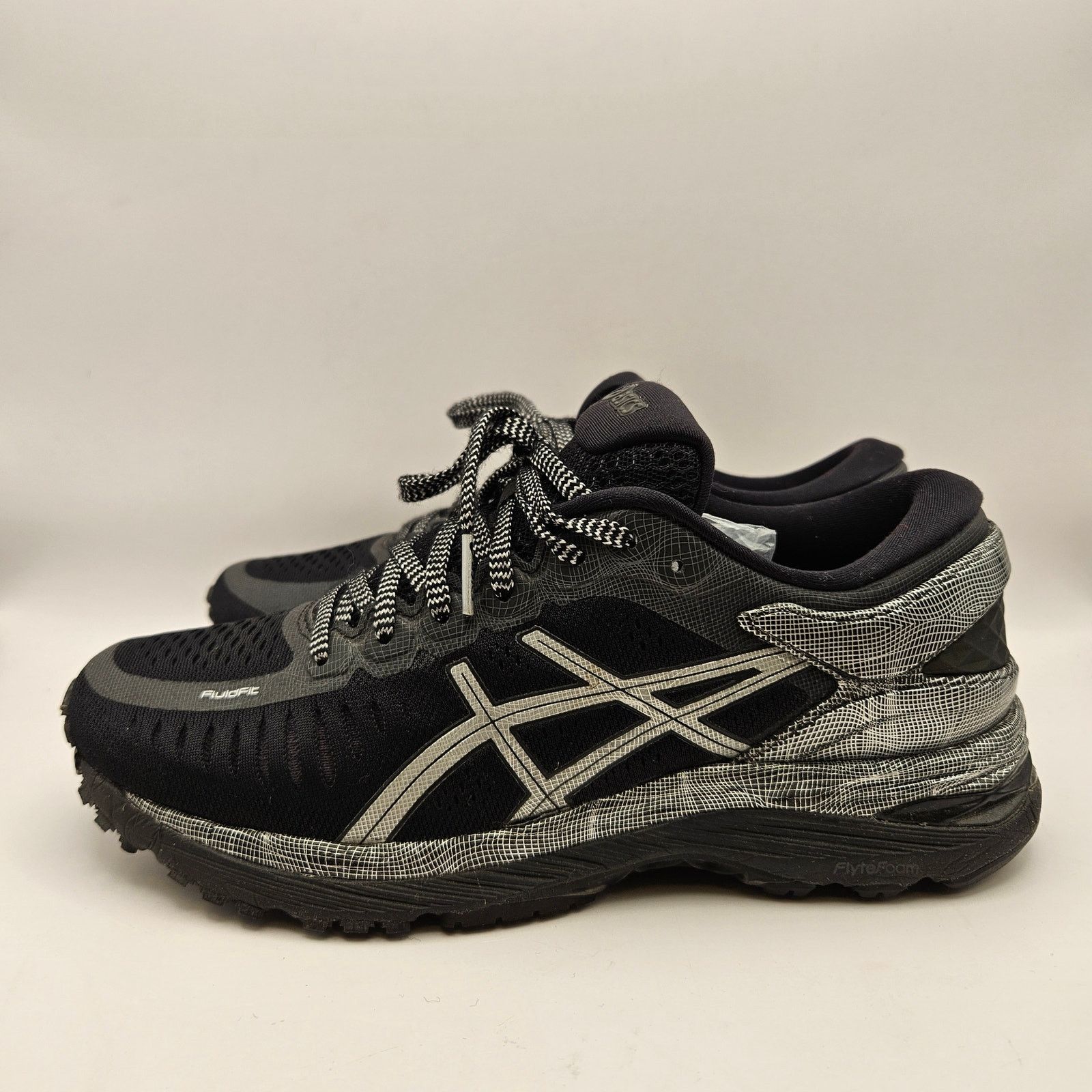 Asics ASICS WOMEN'S 7 METARUN BLACK/SILVER 1012A513-001 RARE TRAIN Size US 7 / IT 37 - 2 Thumbnail