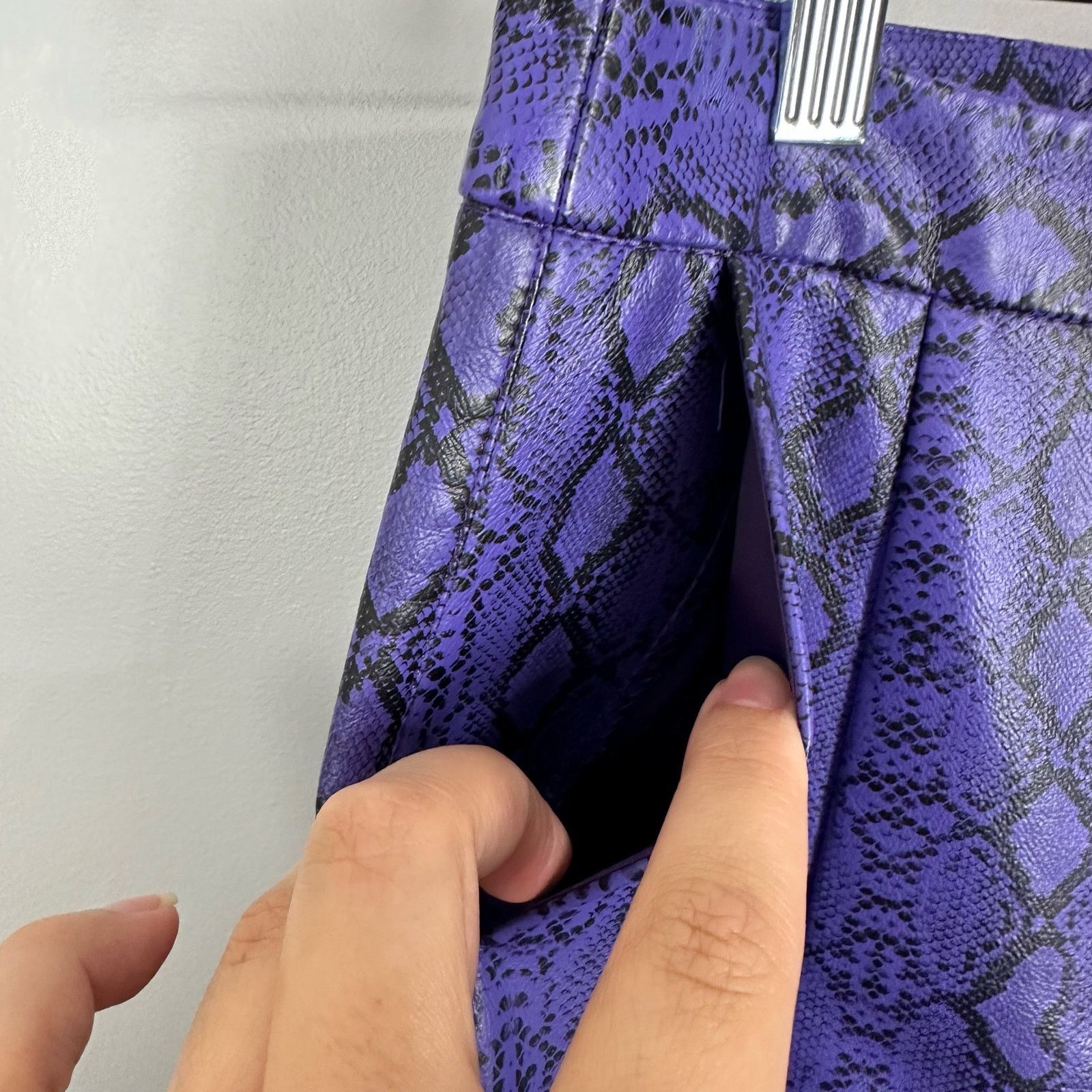 Nasty Gal Nasty Gal Purple Faux Leather Snake Skin High Waist Pants 2 Size 26" / US 2 / IT 38 - 8 Thumbnail